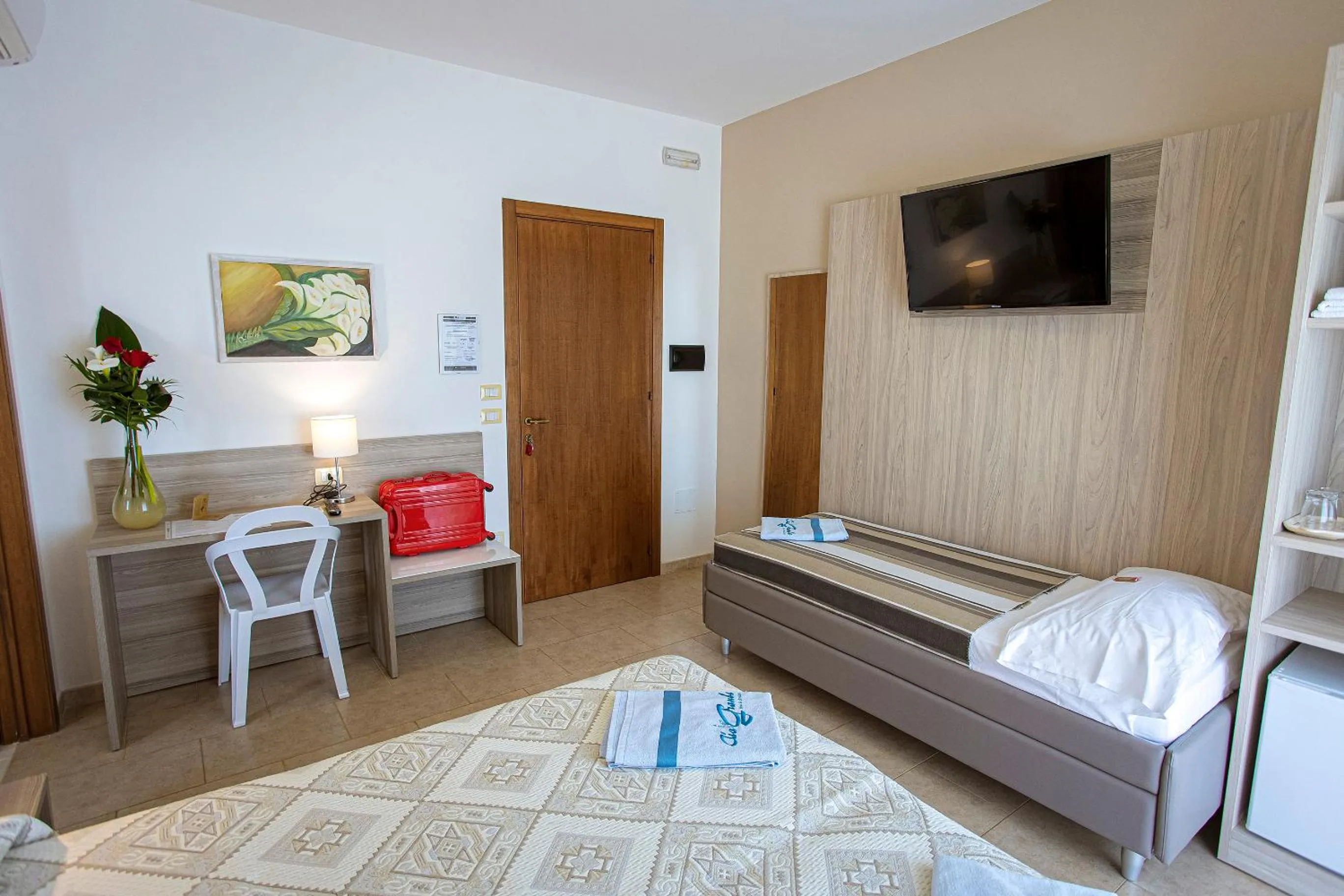 Photo of the whole room, Bed in Aia Grande