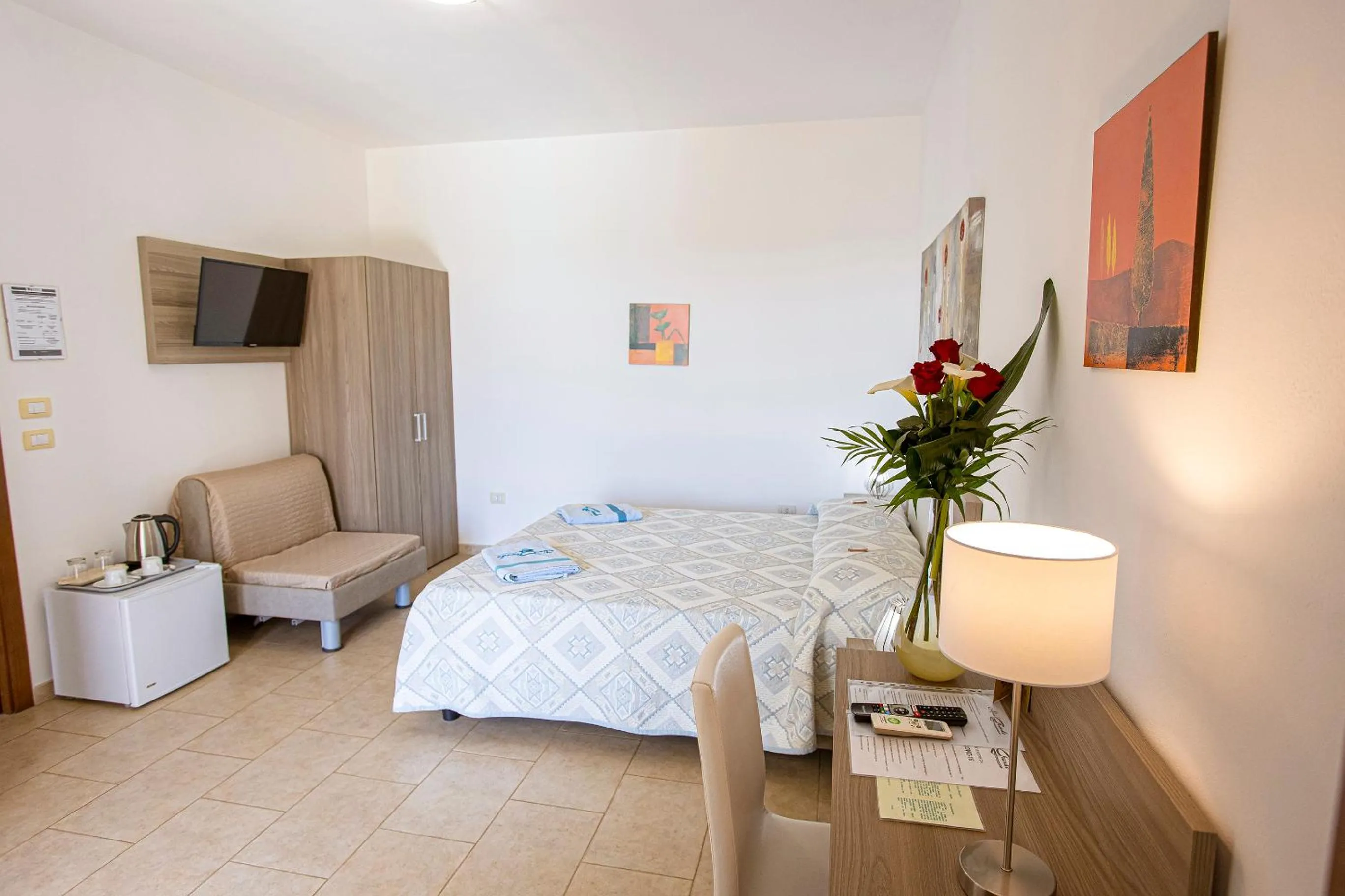 Photo of the whole room, Bed in Aia Grande