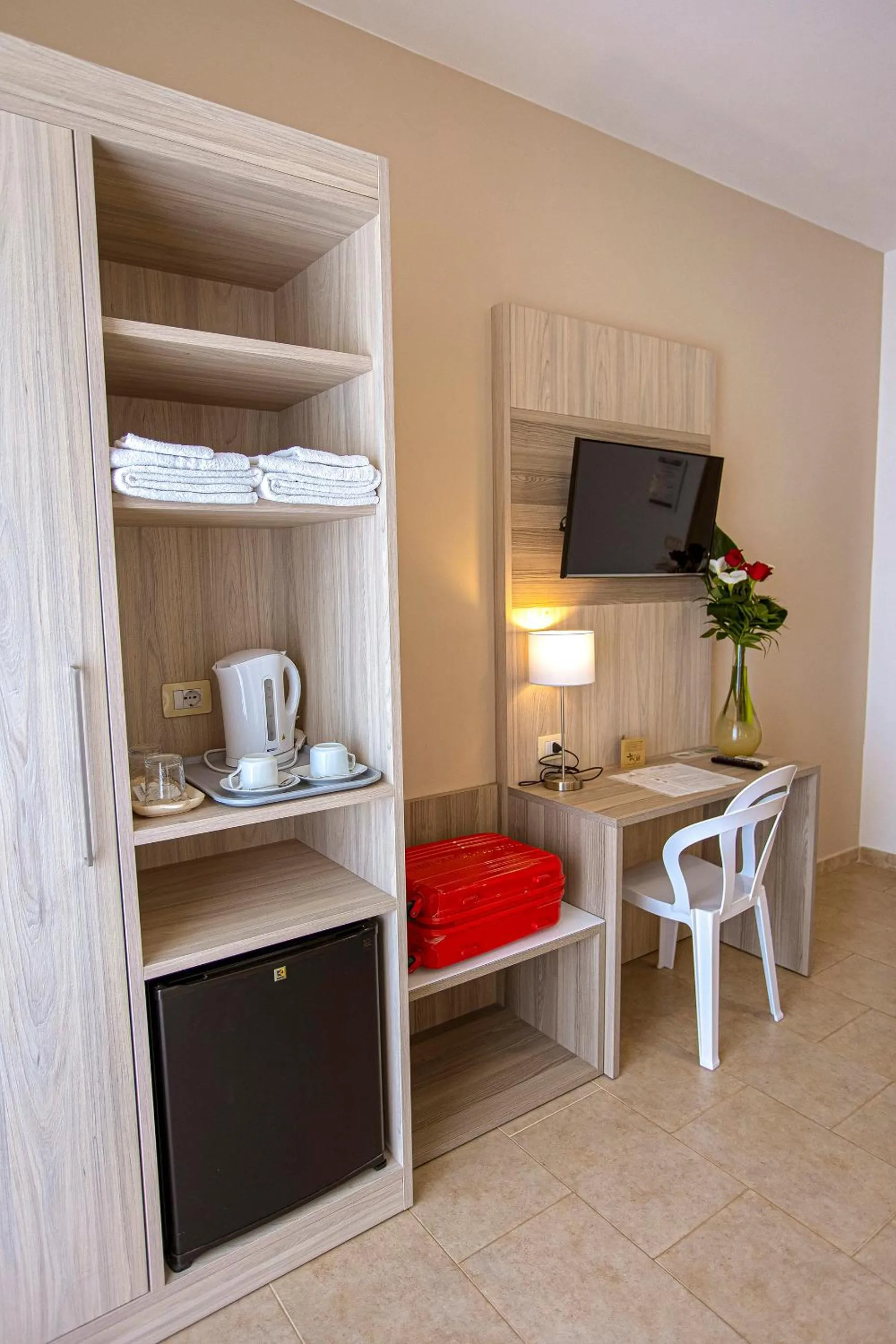 TV and multimedia in Aia Grande