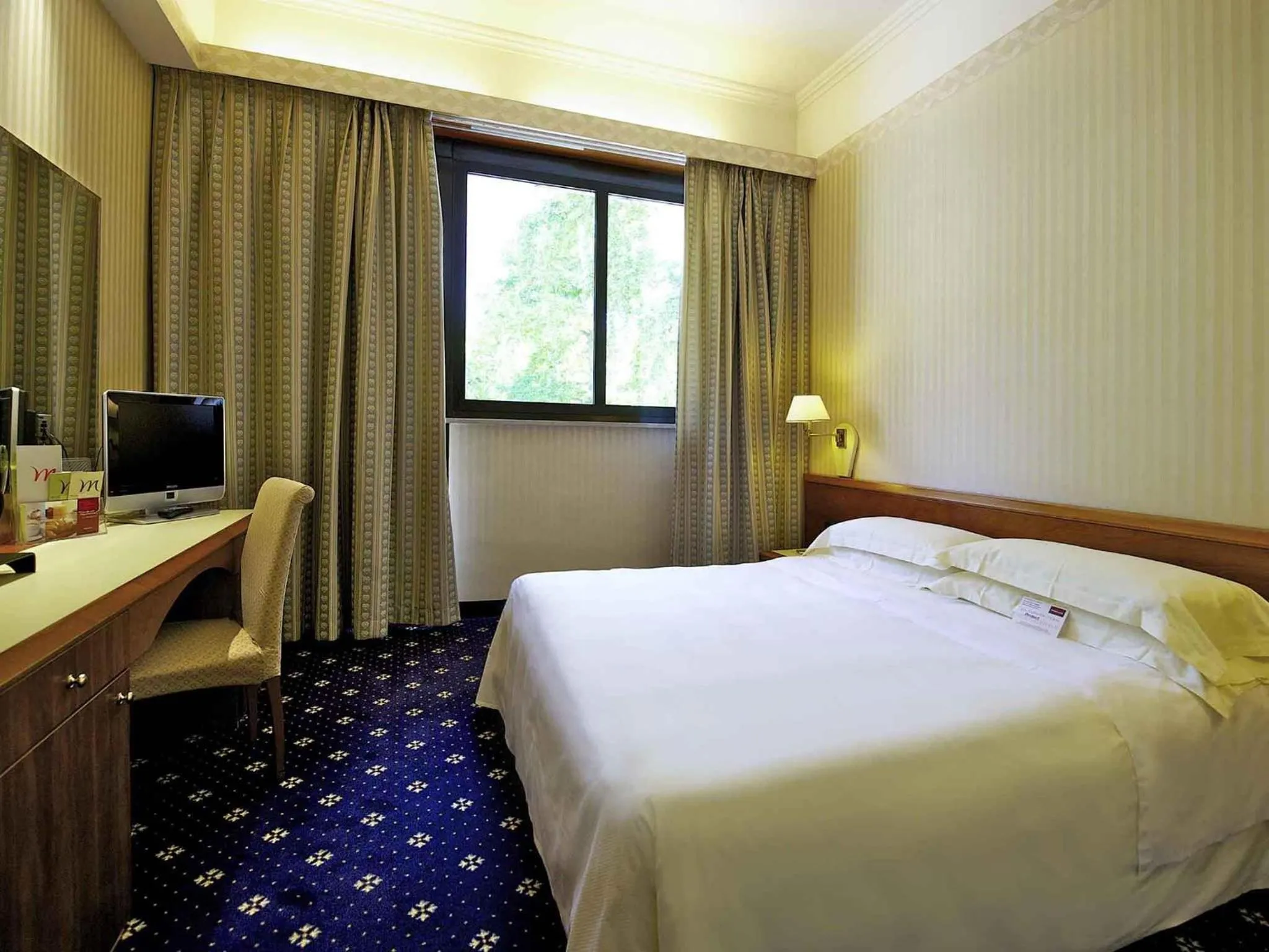 Bedroom, Bed in Mercure Reggio Emilia Centro Astoria