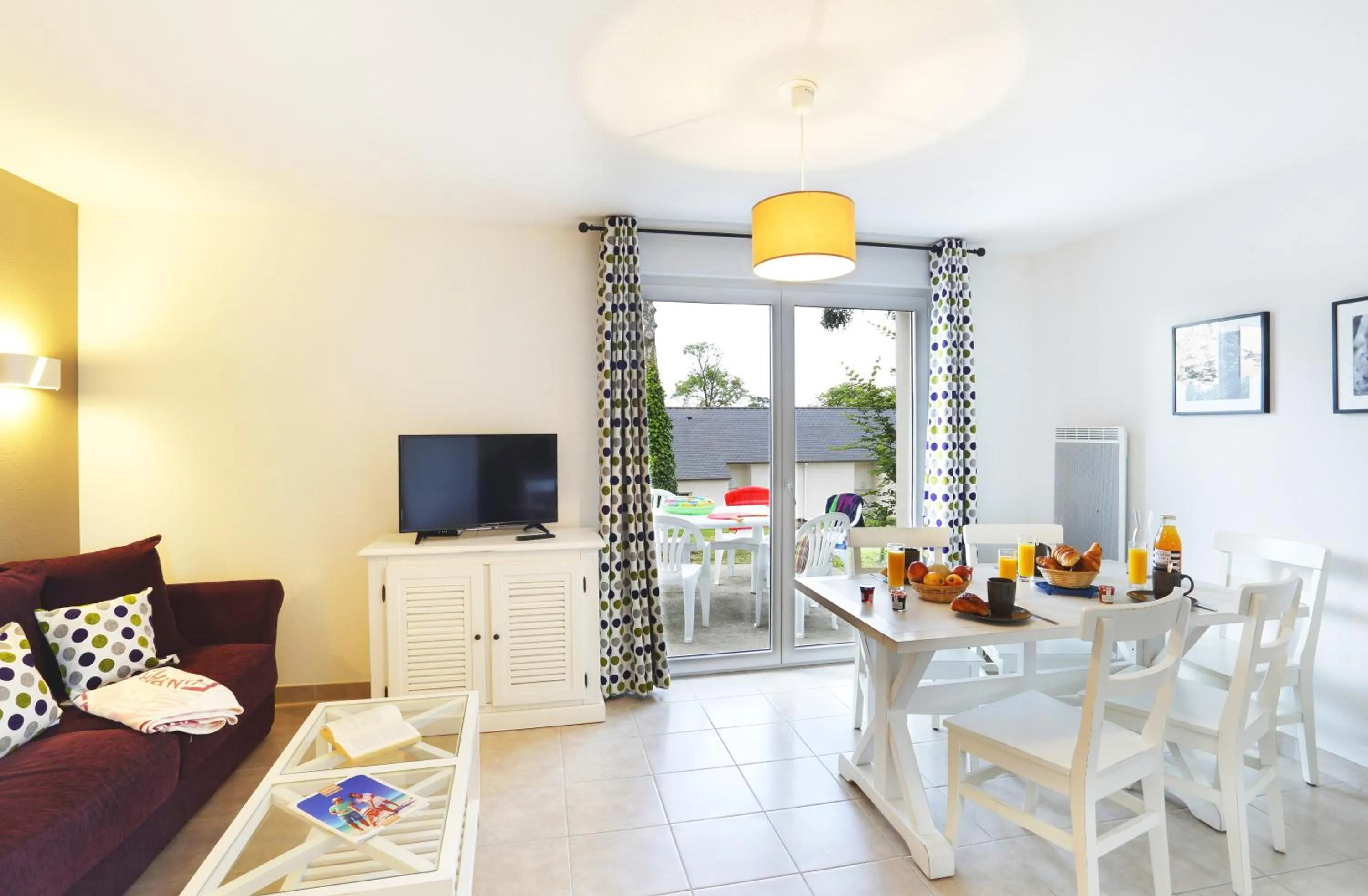 Patio in Terres de France Le Domaine de la Baie