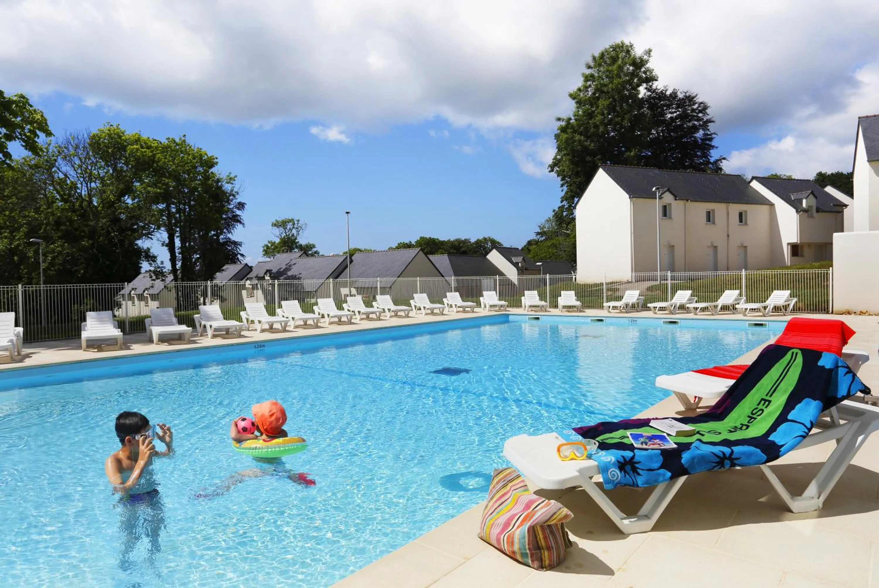 Swimming pool in Terres de France Le Domaine de la Baie