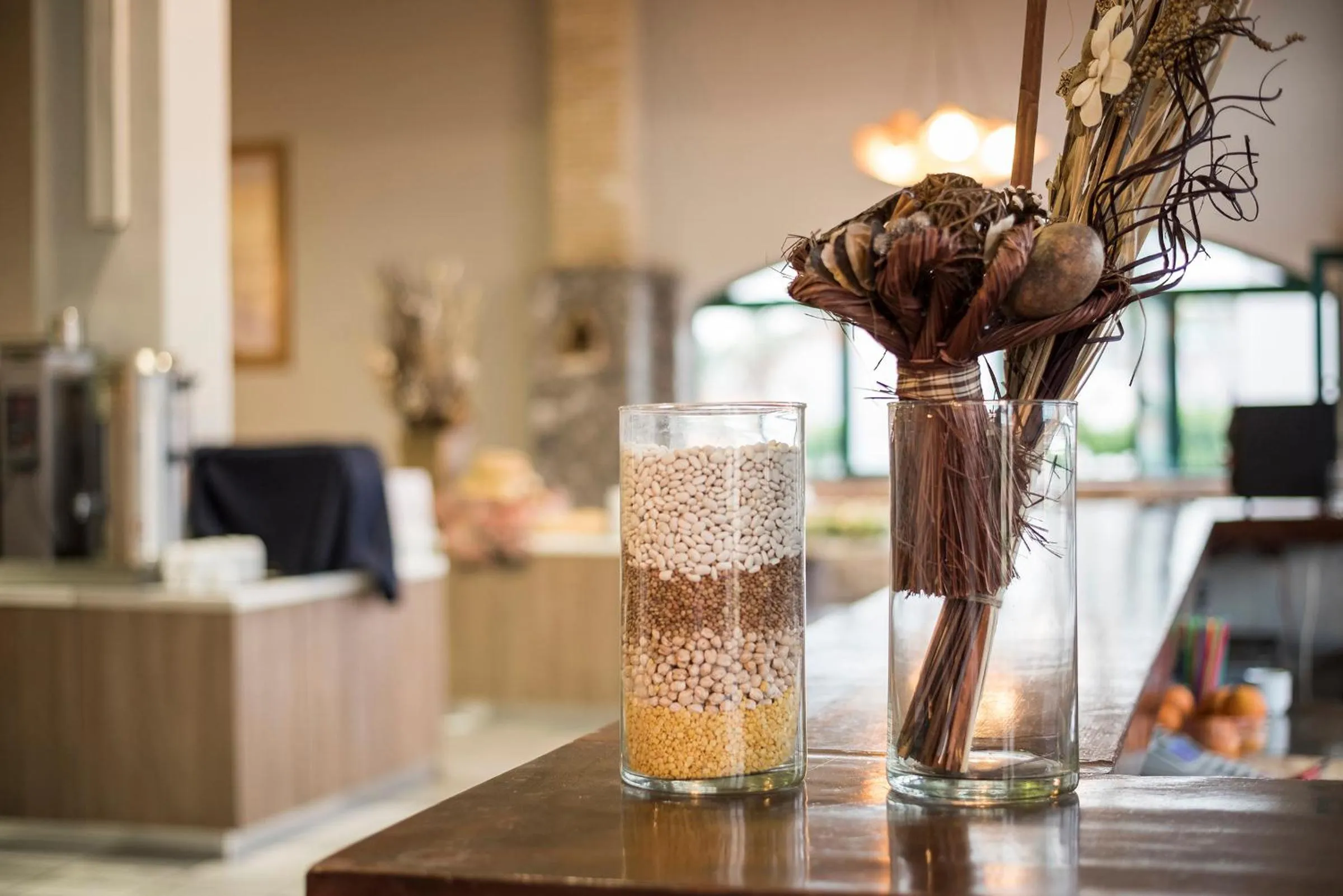 Restaurant/places to eat in Summer Beach Hotel