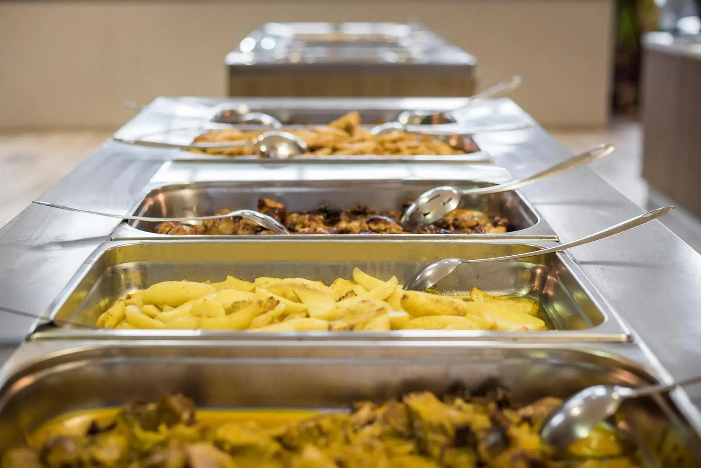 Restaurant/places to eat in Summer Beach Hotel Restaurant/places to eat in Summer Beach Hotel