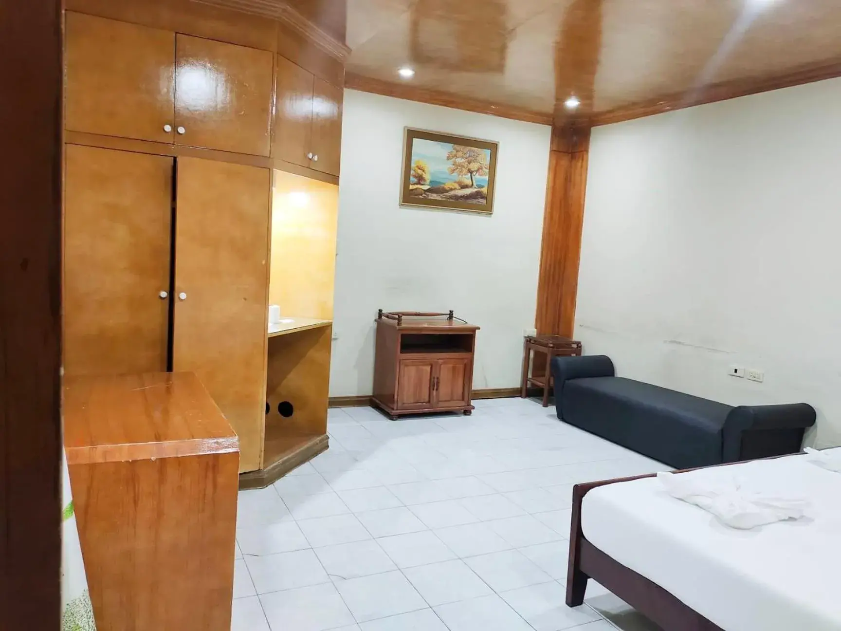 Bed in Parkview Hotel Bed in Parkview Hotel