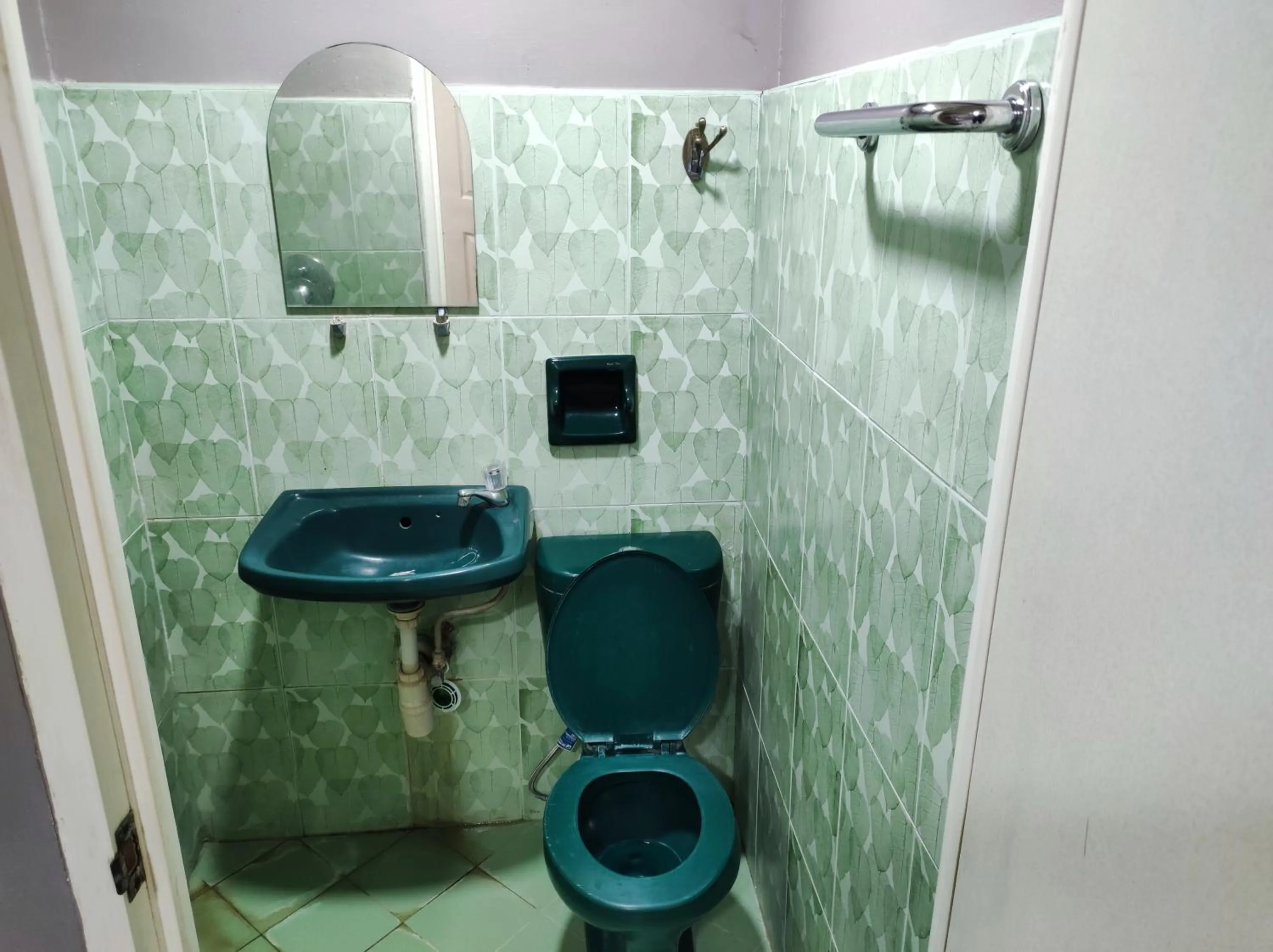 Bathroom in Parkview Hotel