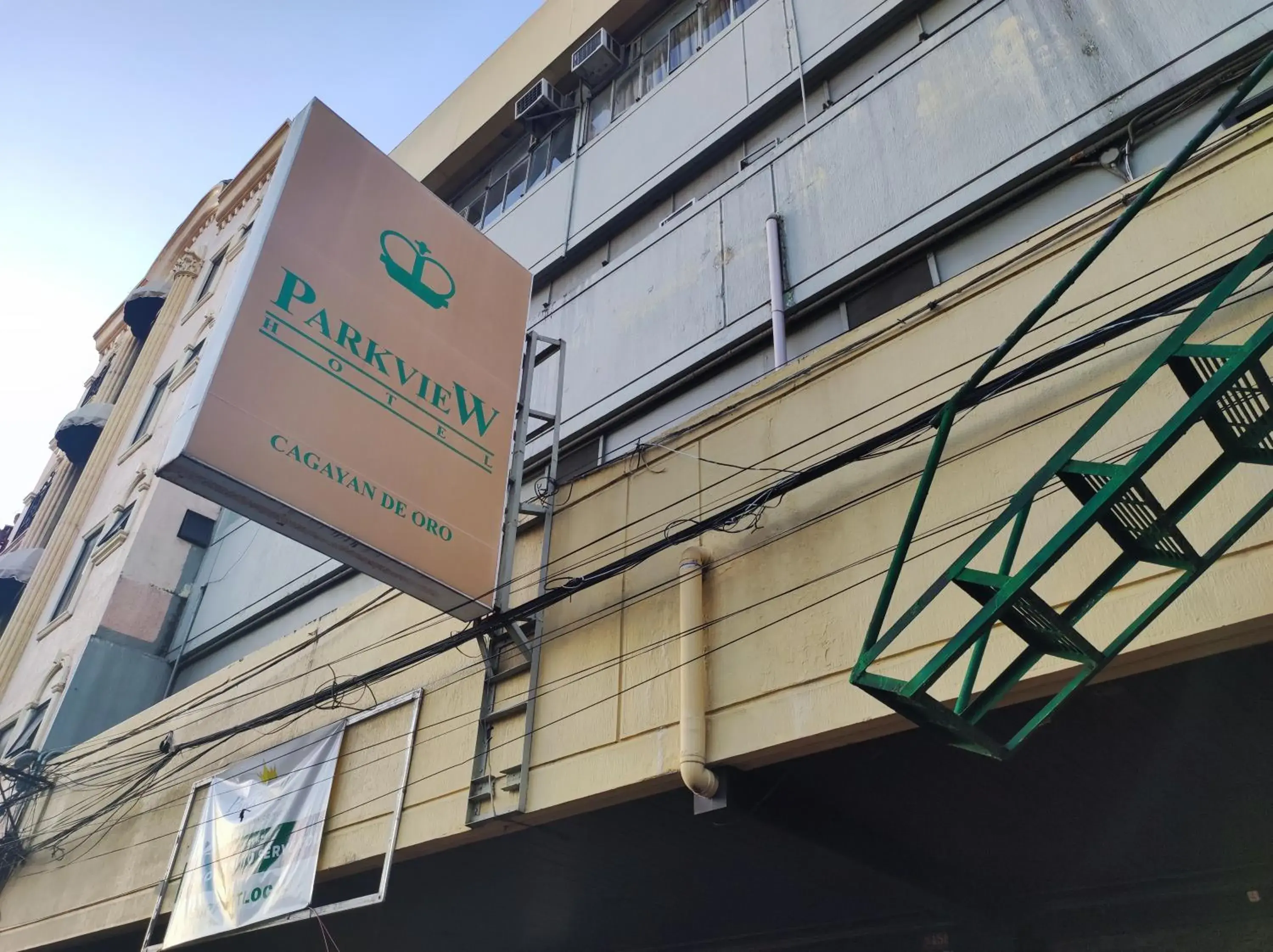 Property building in Parkview Hotel Property building in Parkview Hotel