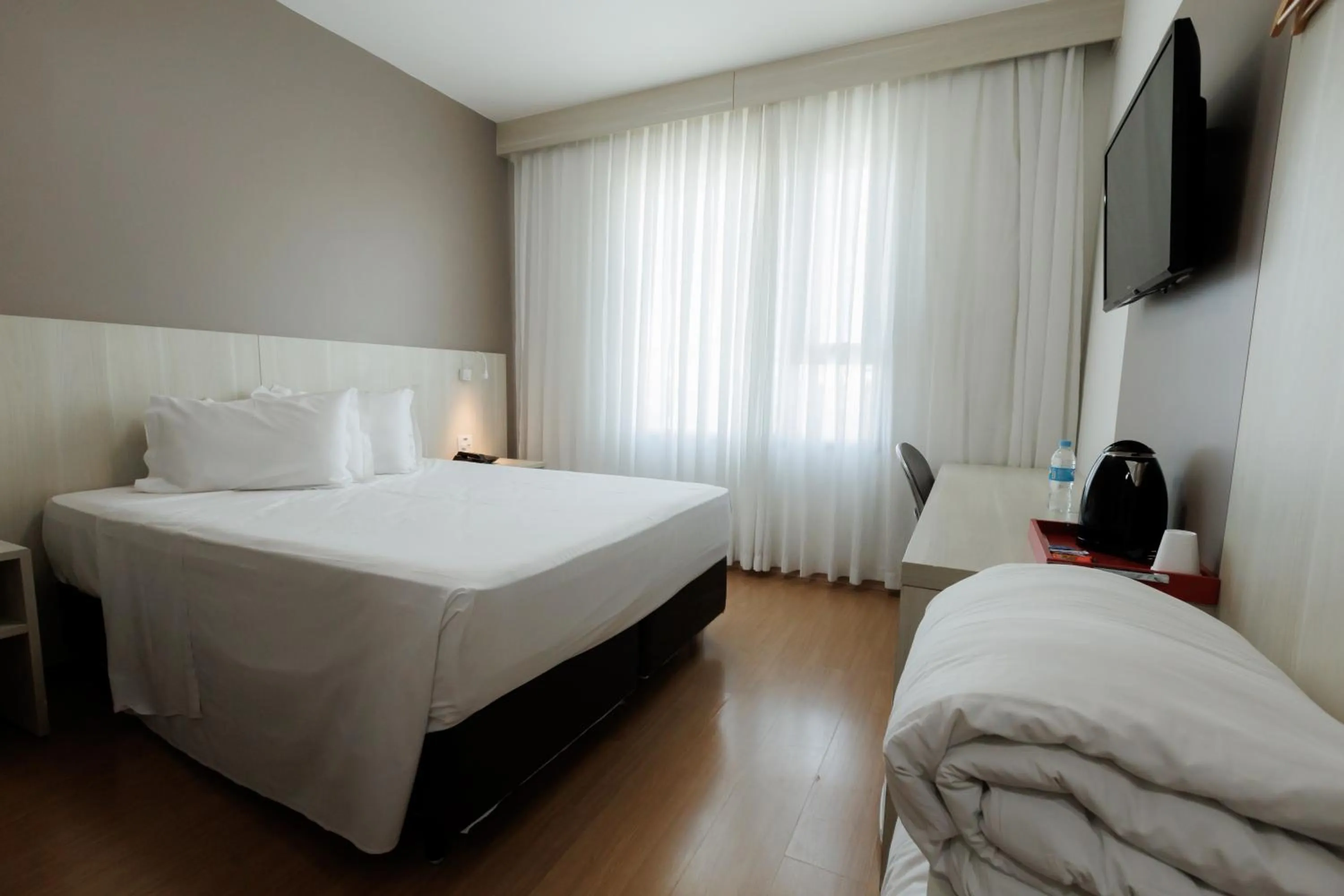 Bedroom, Bed in eSuites Belo Horizonte Minascasa