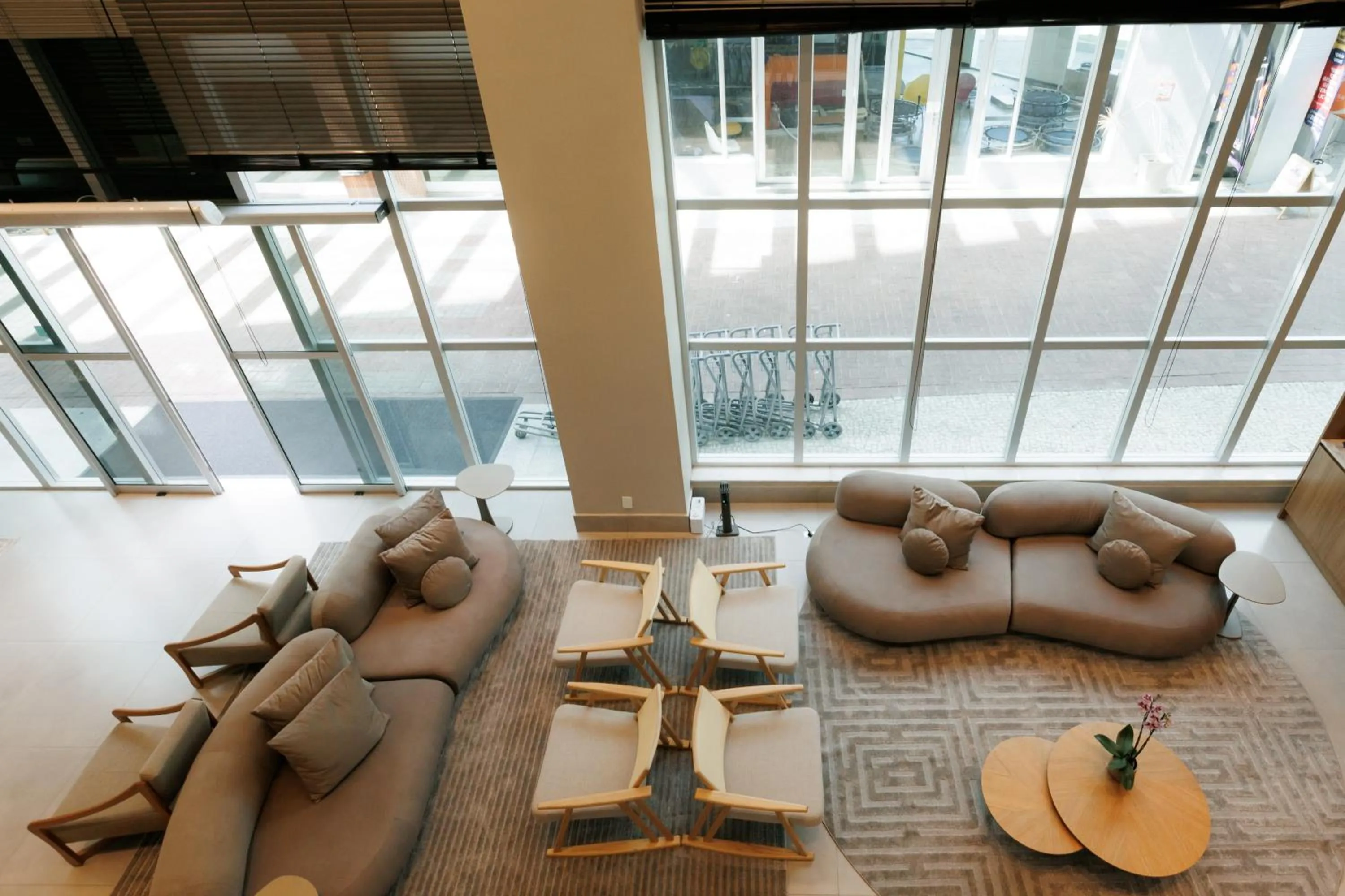 Lobby or reception in eSuites Belo Horizonte Minascasa