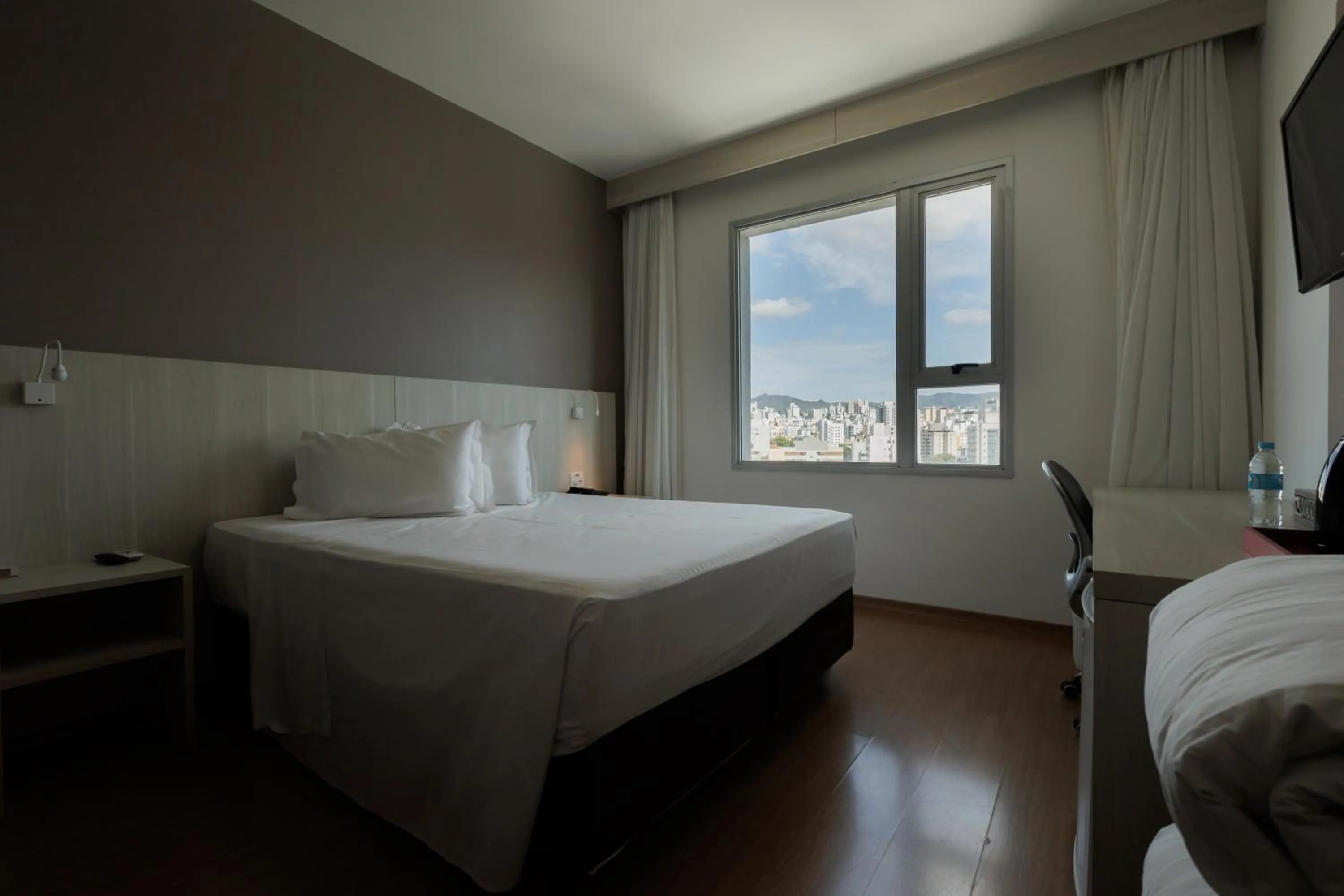 Bedroom, Bed in eSuites Belo Horizonte Minascasa