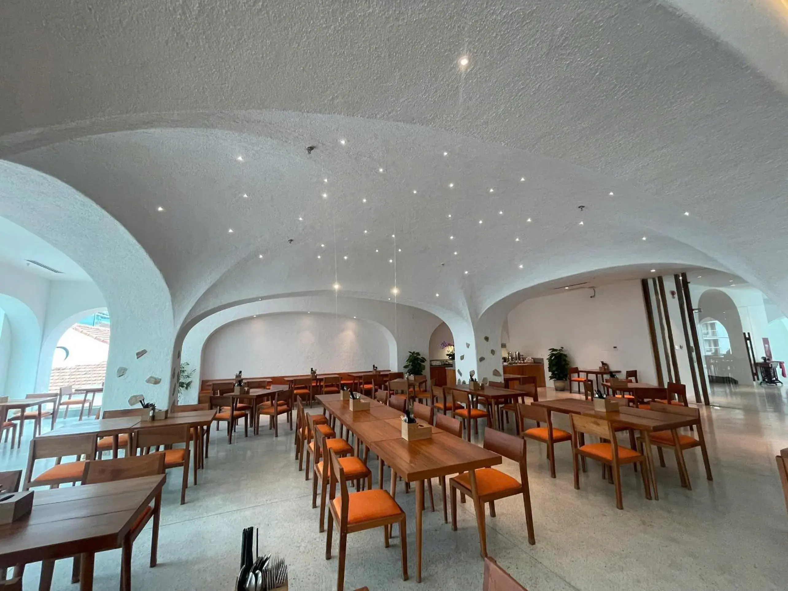 Restaurant/places to eat in Green World Hotel Nha Trang Restaurant/places to eat in Green World Hotel Nha Trang