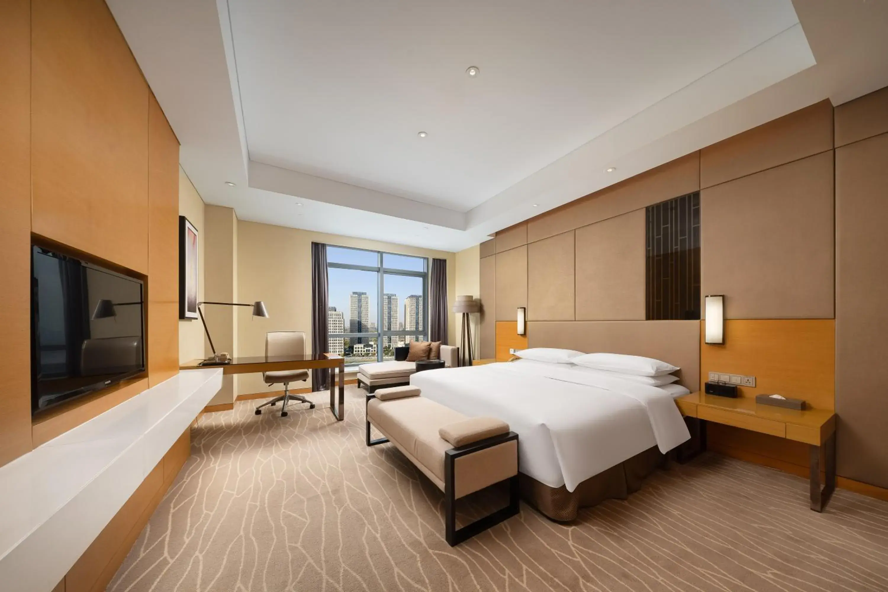 Bed in Crowne Plaza Yangzhou by IHG Bed in Crowne Plaza Yangzhou by IHG