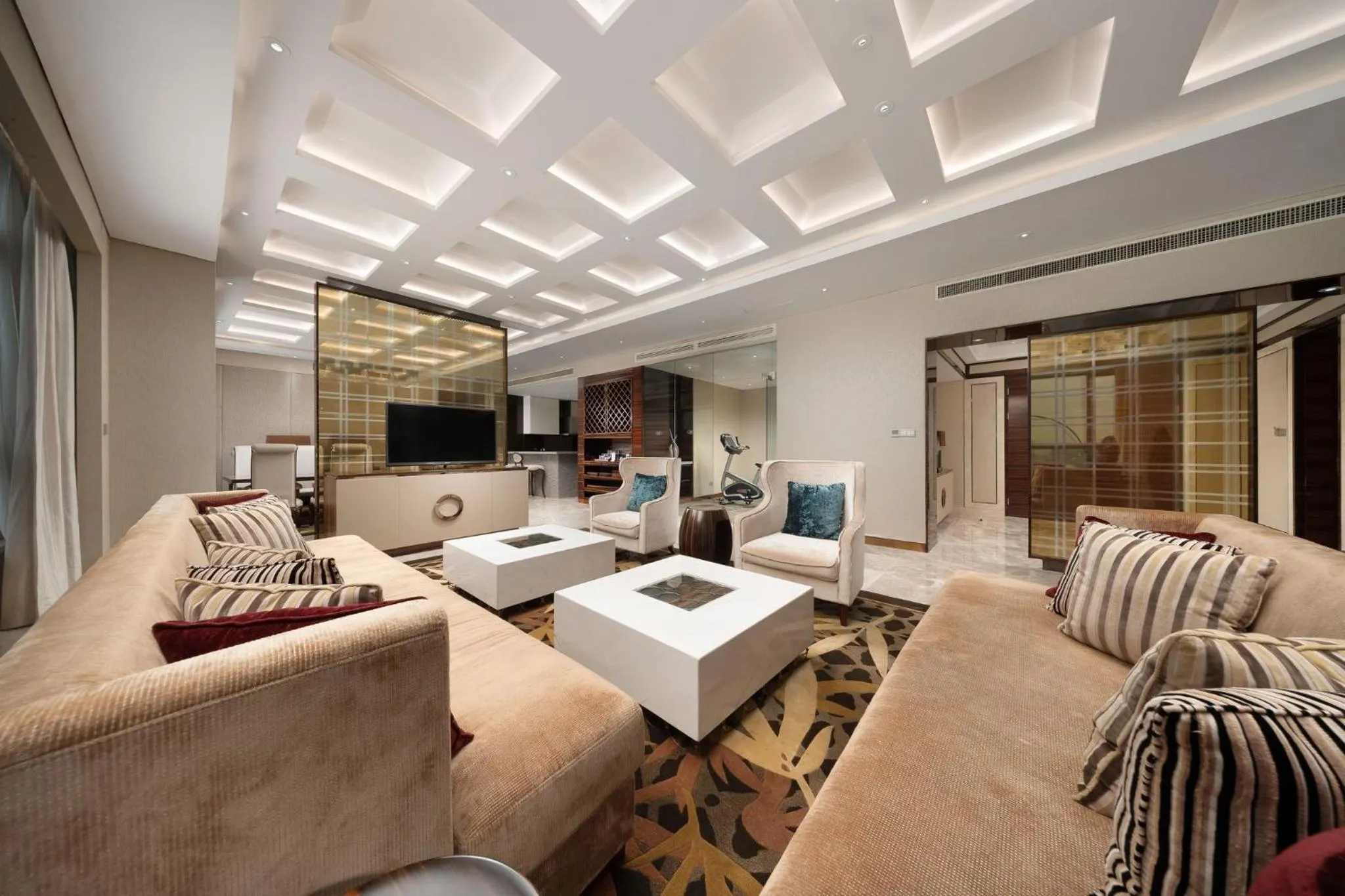 Photo of the whole room in Crowne Plaza Yangzhou by IHG