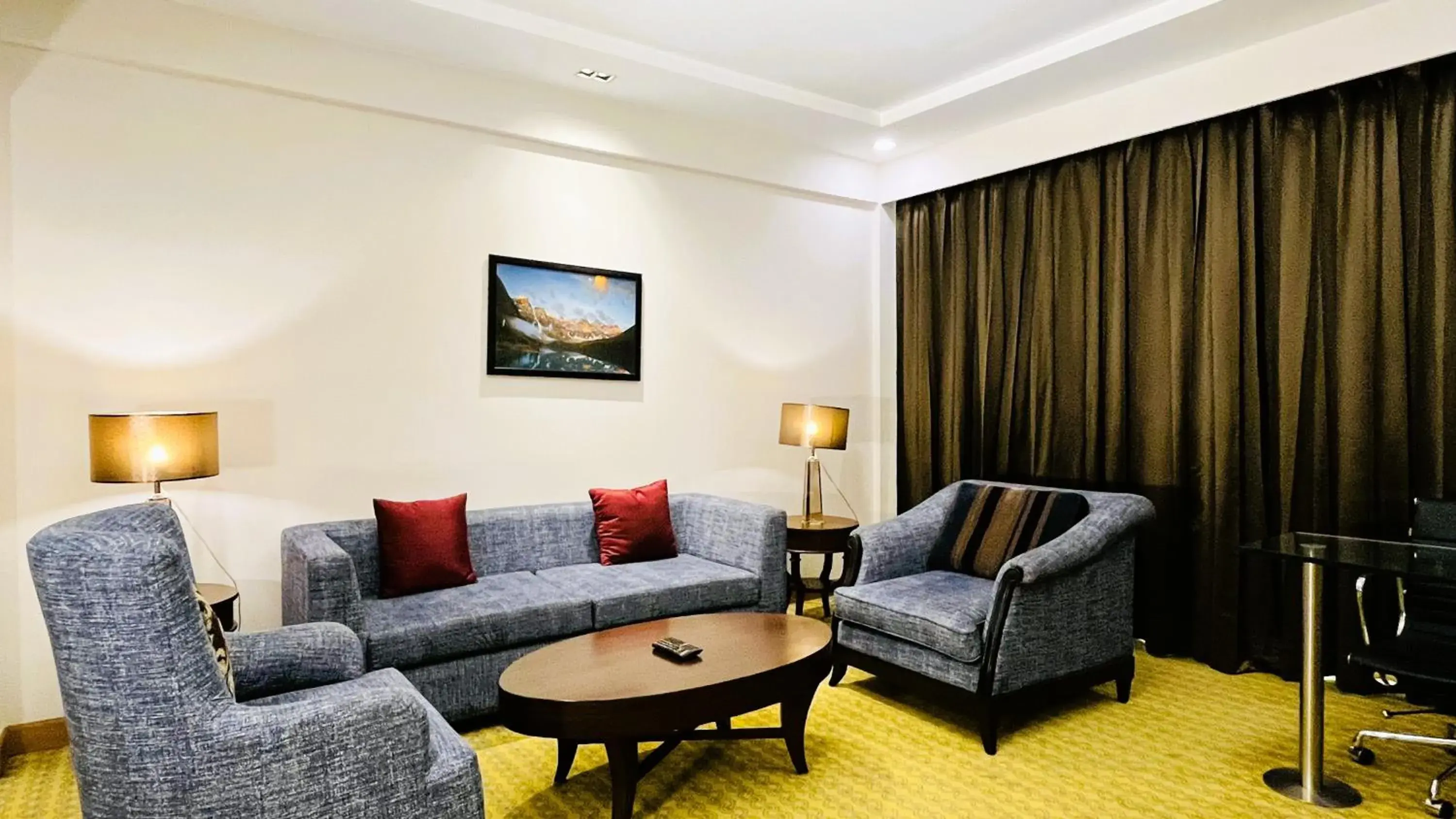 King Suite in Holiday Inn Amritsar Ranjit Avenue by IHG King Suite in Holiday Inn Amritsar Ranjit Avenue by IHG