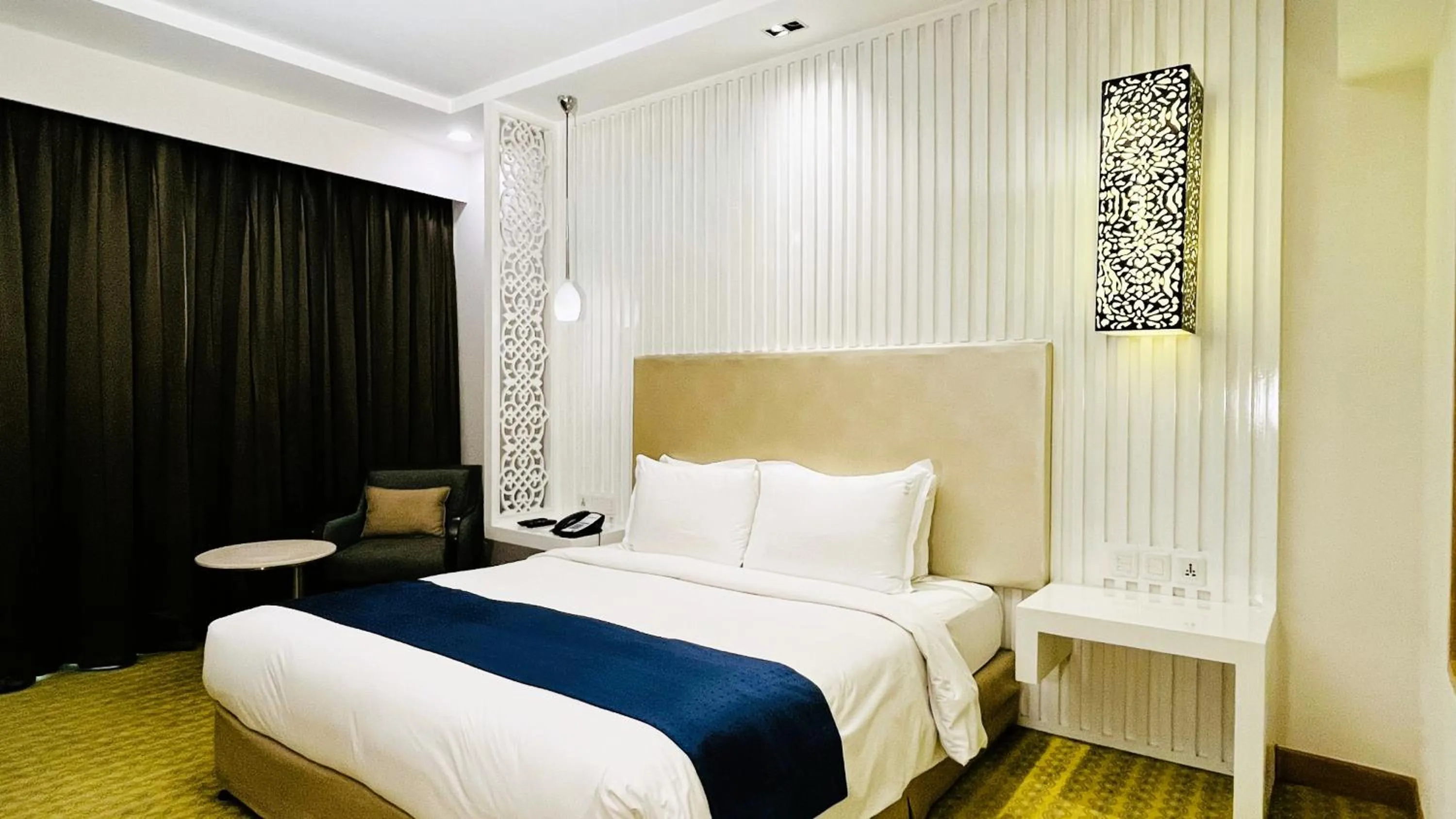 Bedroom, Bed in Holiday Inn Amritsar Ranjit Avenue by IHG
