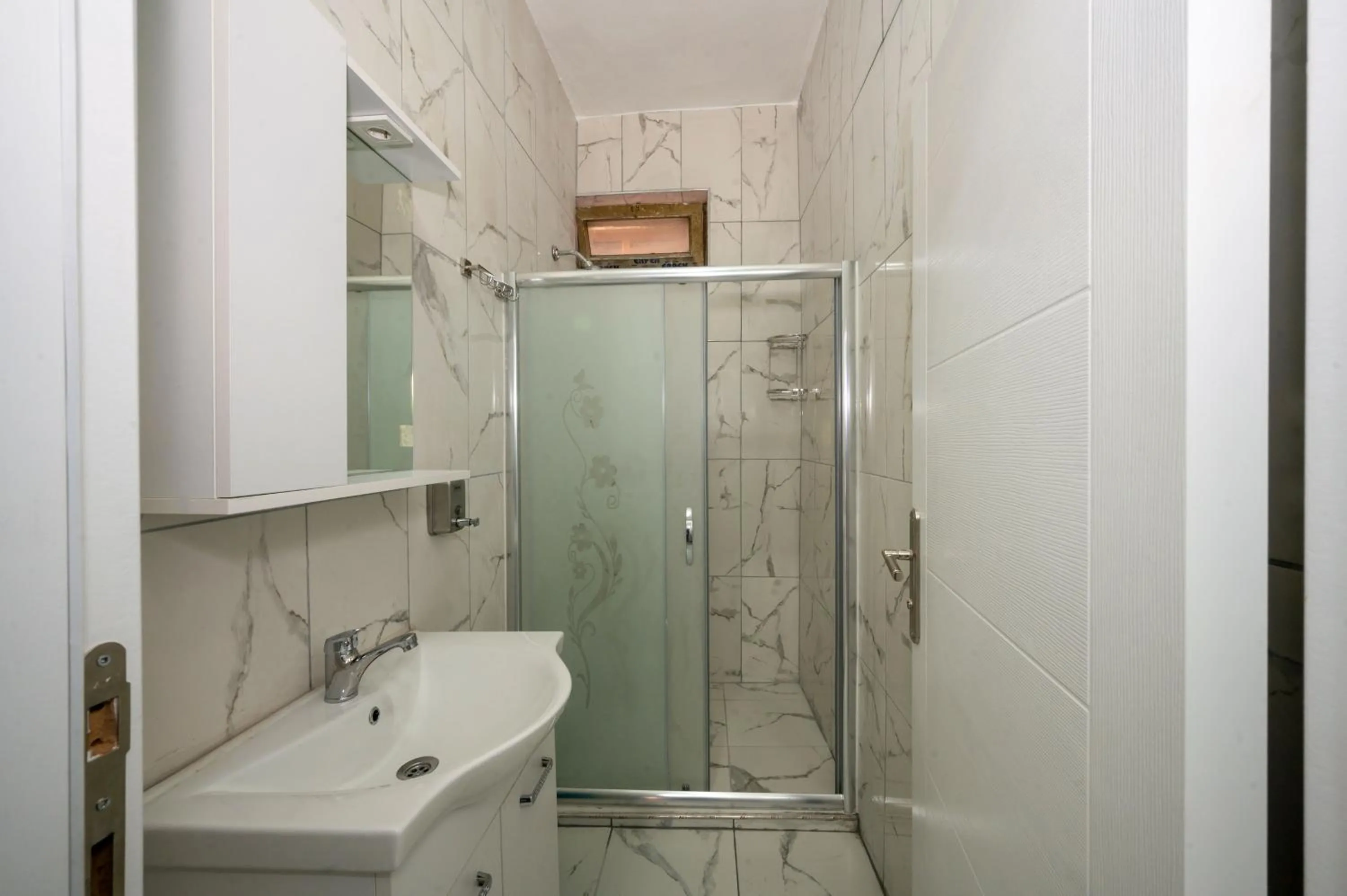 XALİLA HOSTEL & CAFE LADİES ROOM