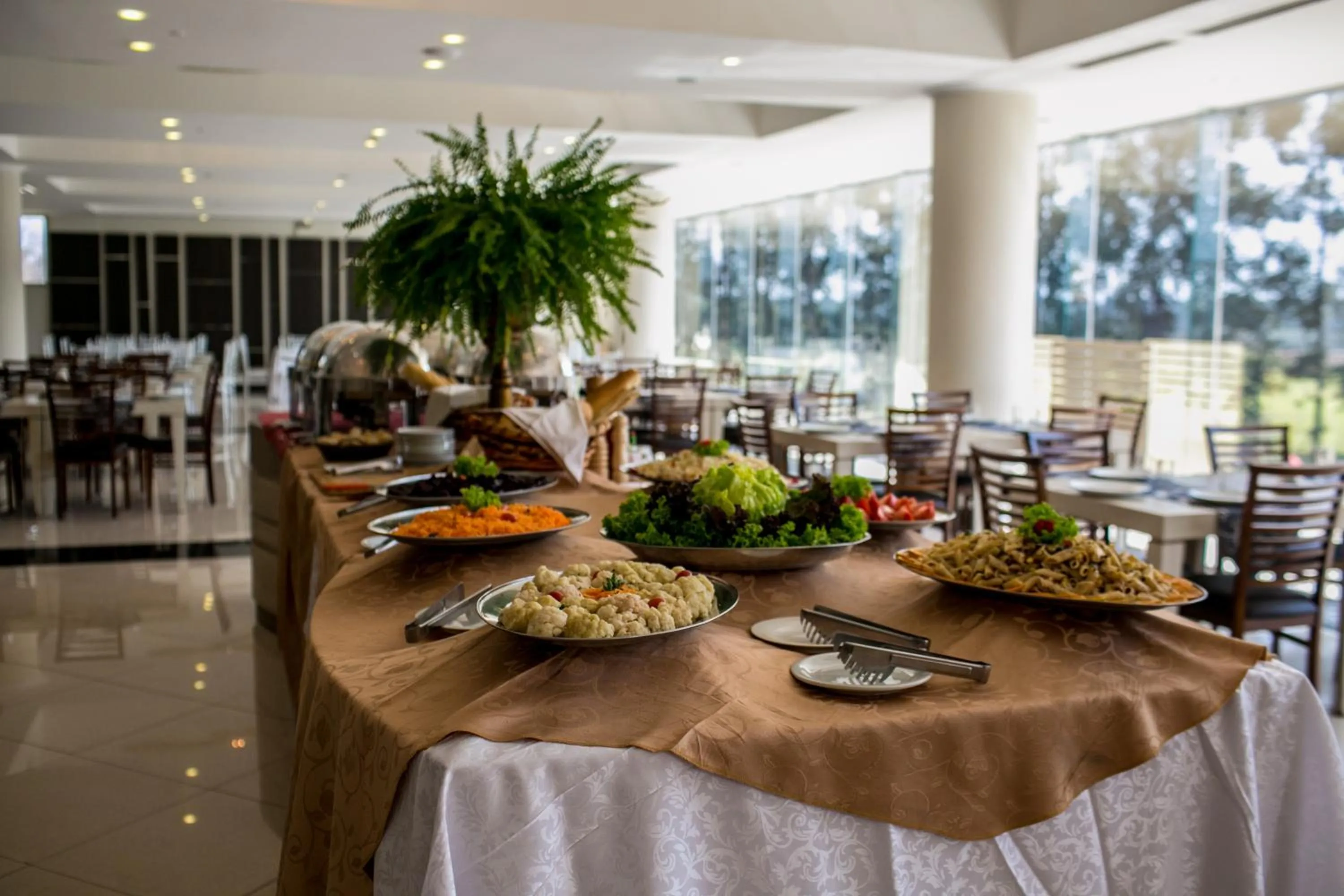 Restaurant/places to eat in Nobile Hotel Convention Ciudad Del Este
