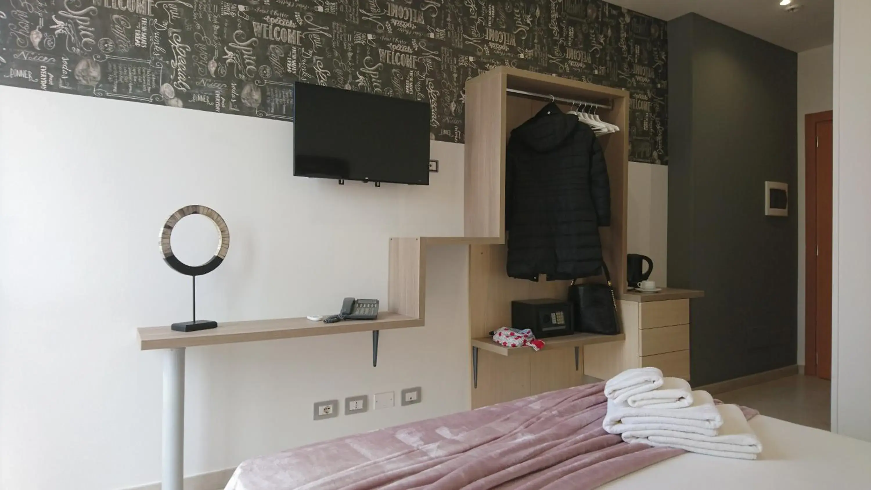 Photo of the whole room in Hotel Centrale Photo of the whole room in Hotel Centrale