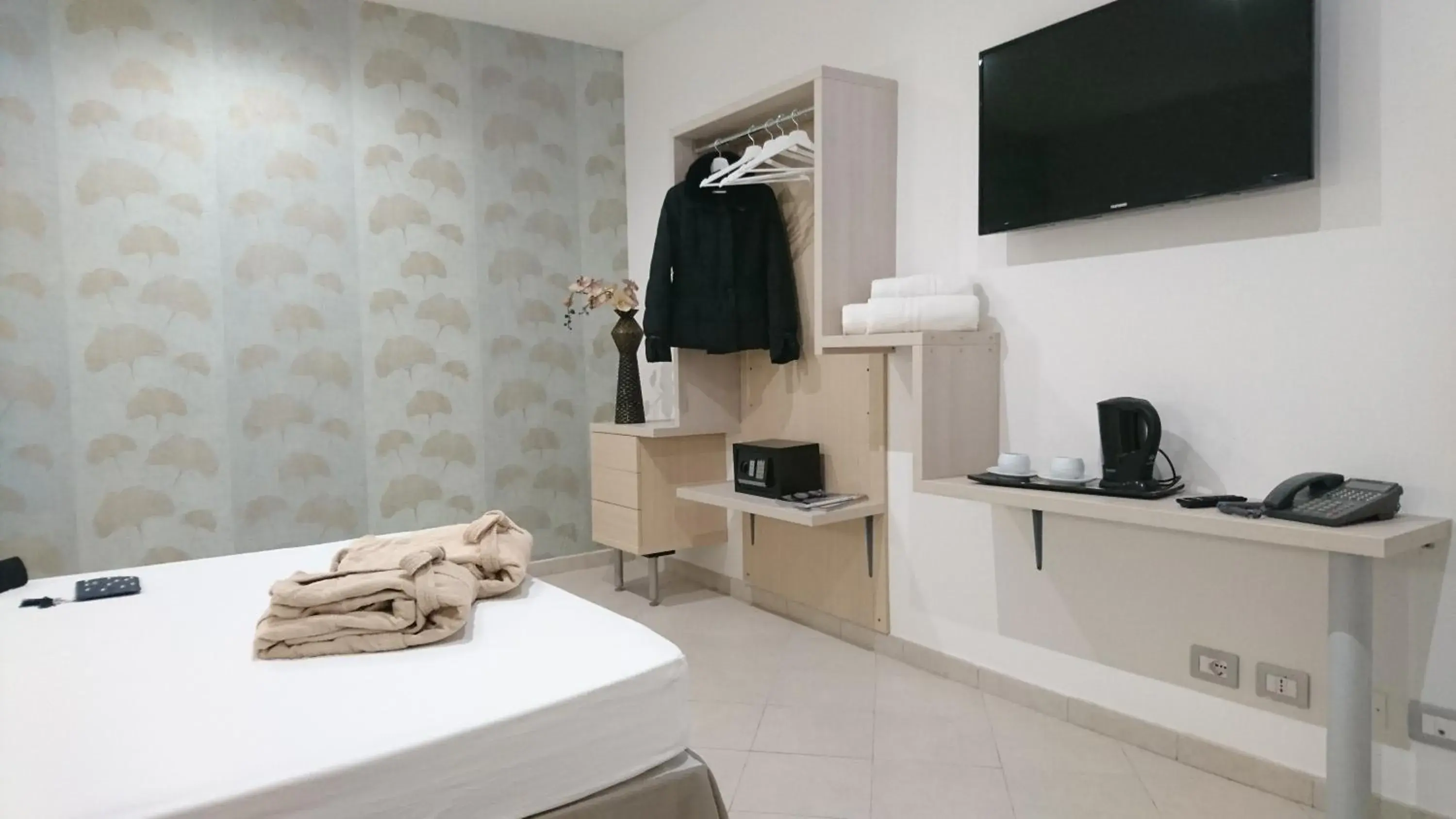 Photo of the whole room in Hotel Centrale Photo of the whole room in Hotel Centrale