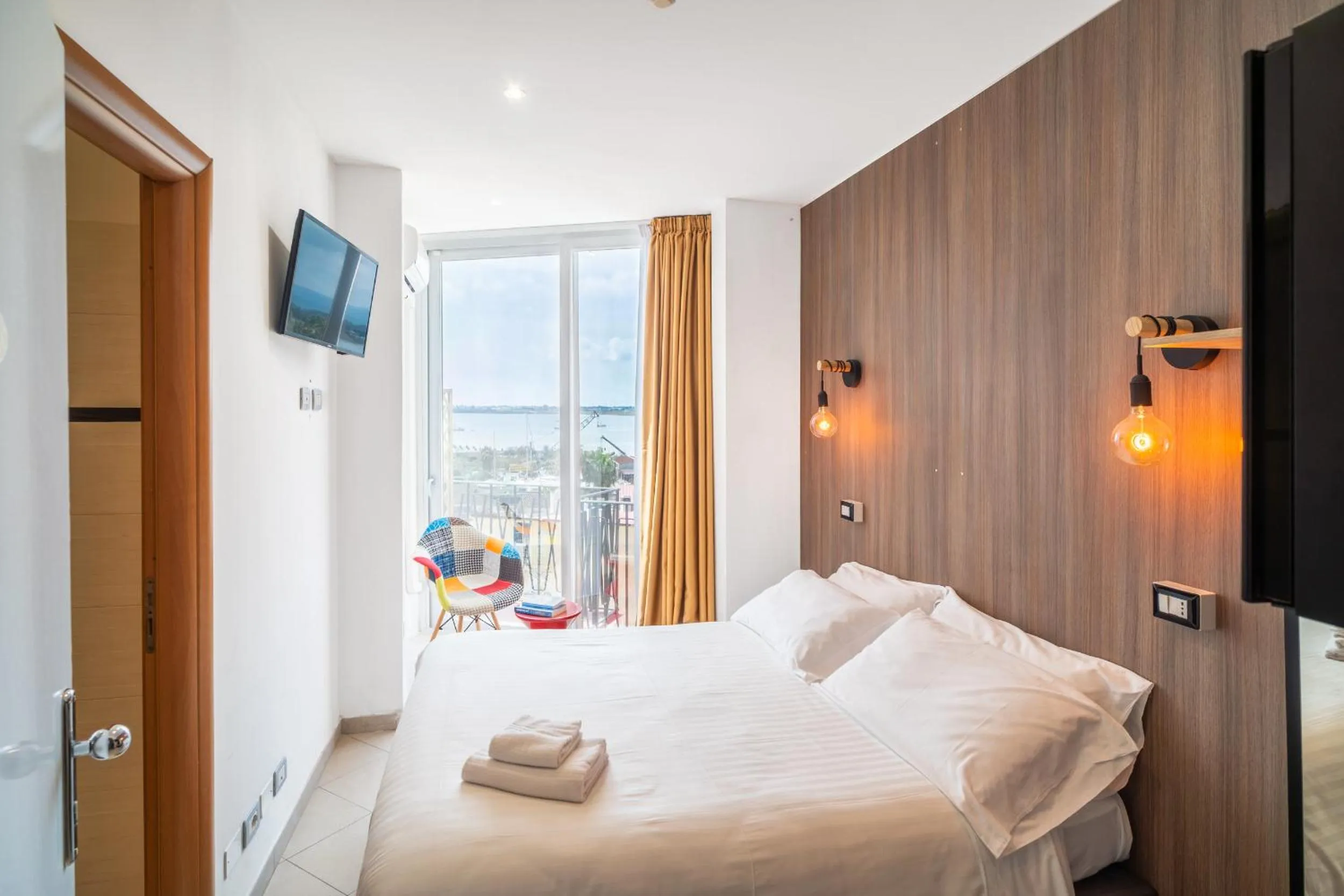 Photo of the whole room, Bed in Hotel Centrale