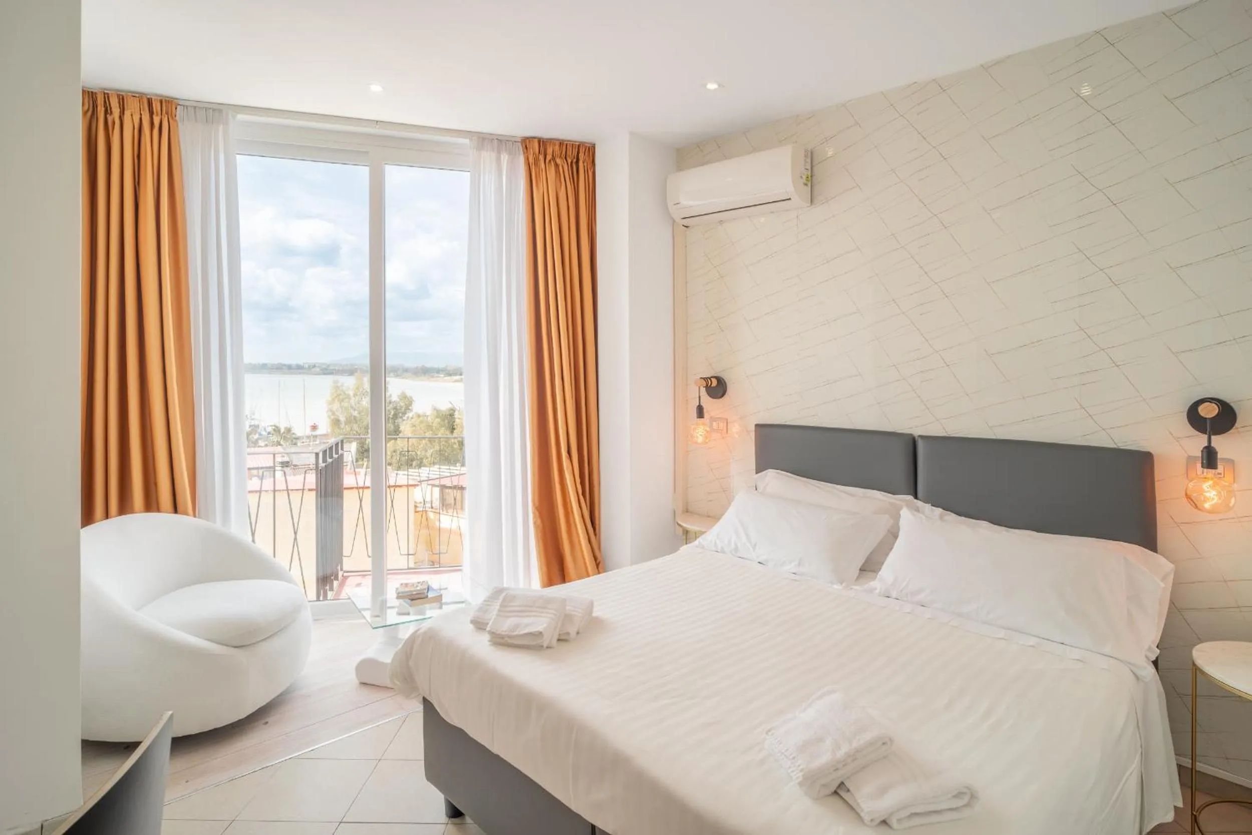 Bed in Hotel Centrale