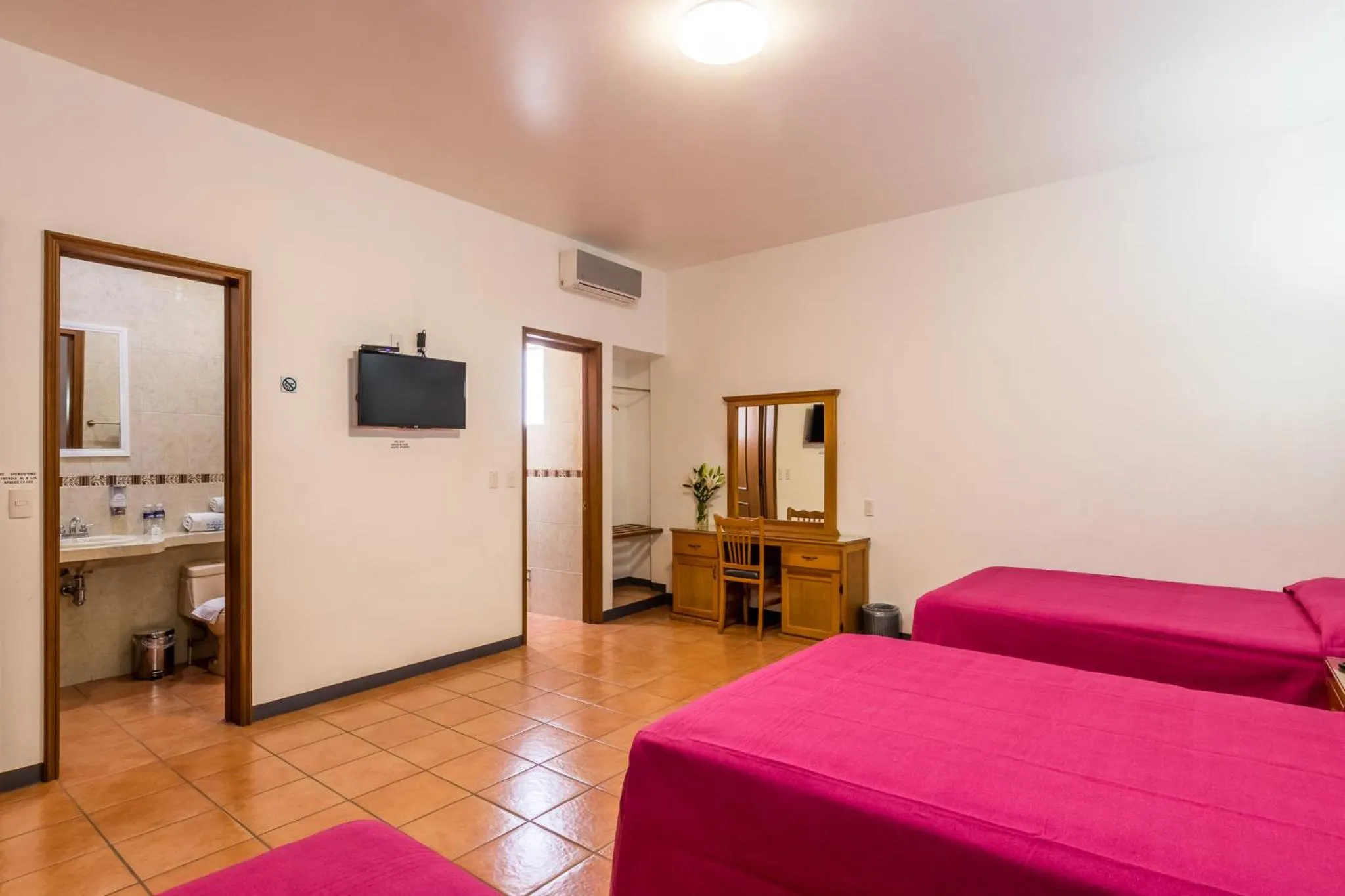 Bed in Hotel del Marquesado