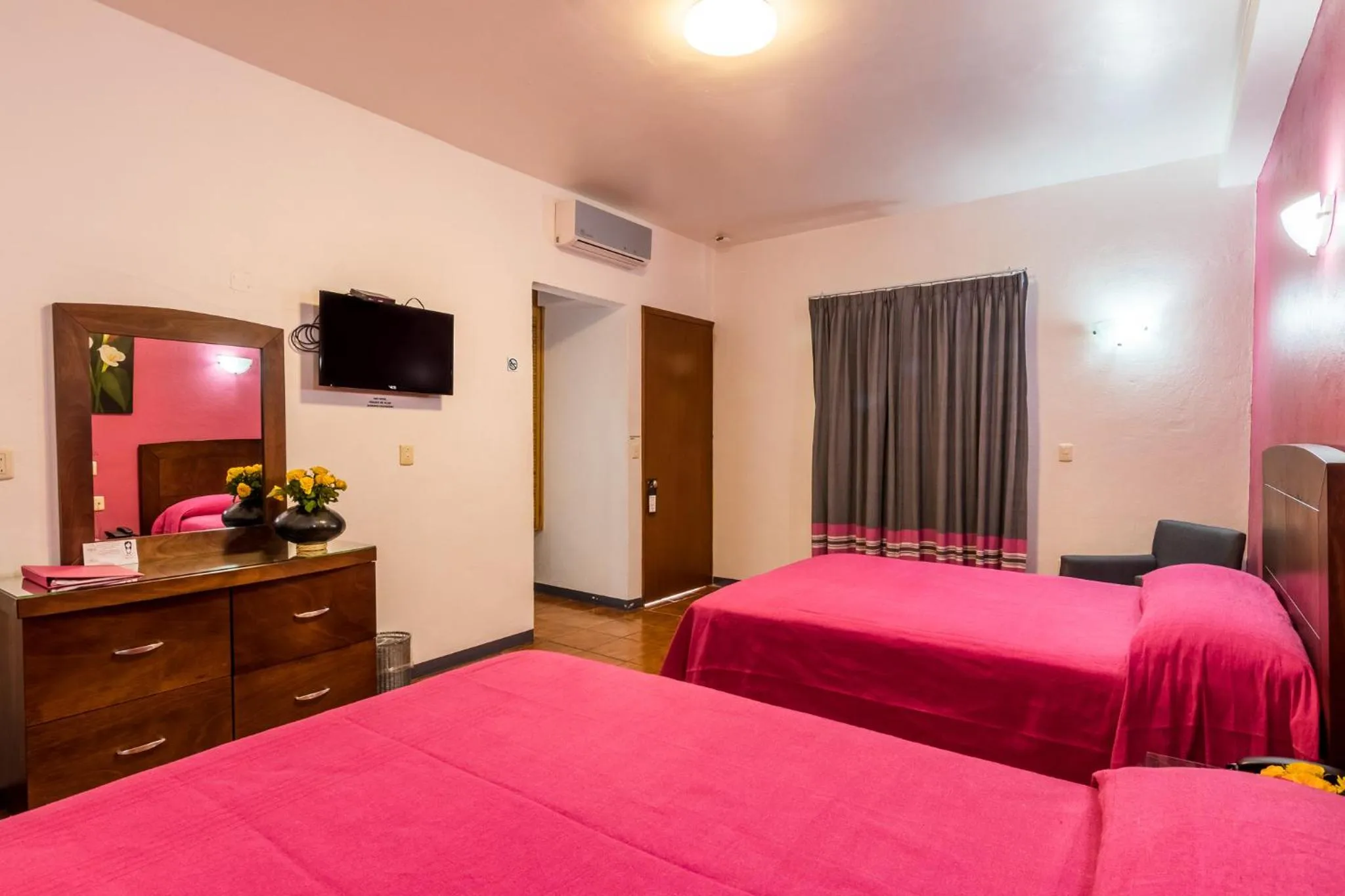 Bed in Hotel del Marquesado