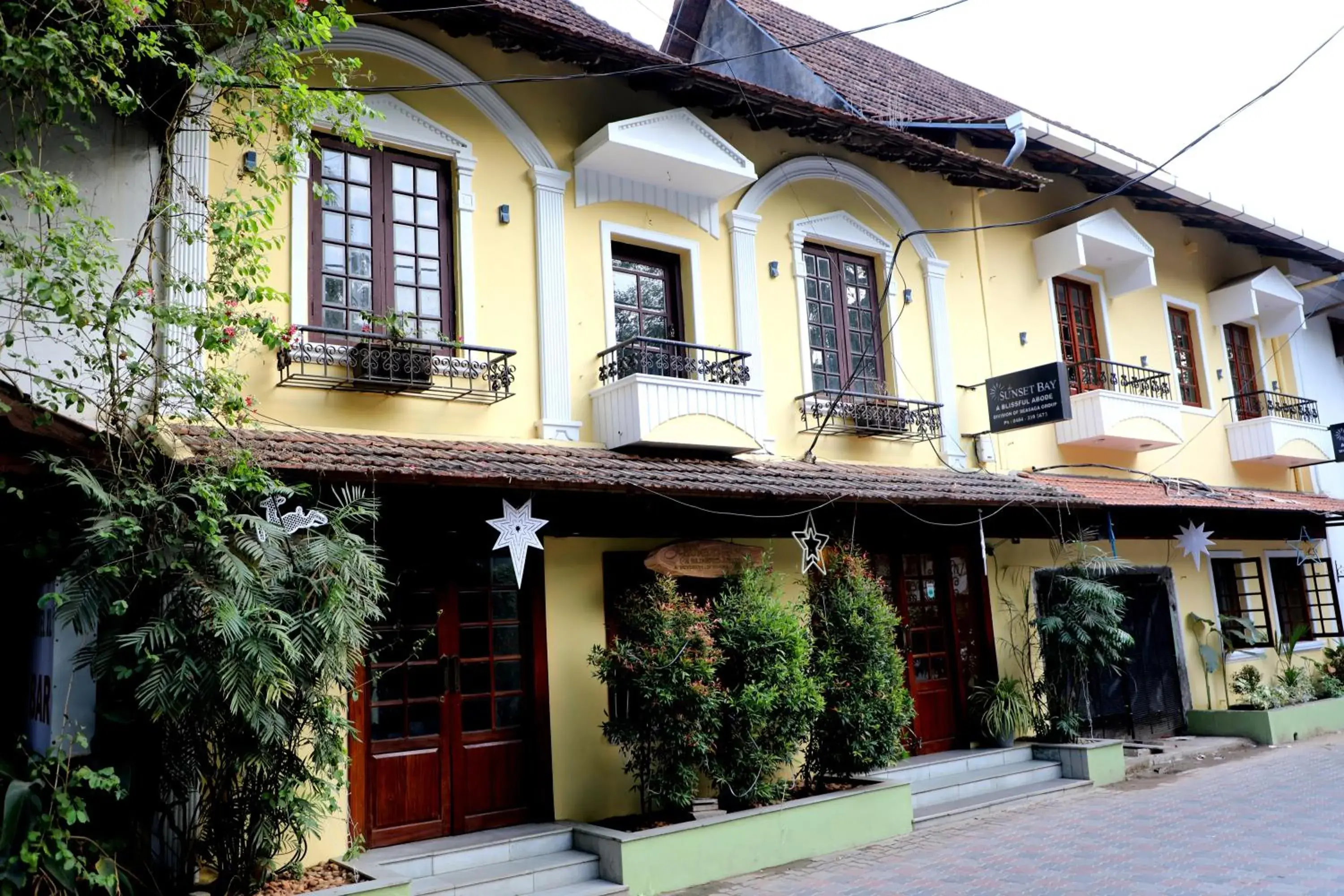 Property building in THE SUNSET BAY Property building in THE SUNSET BAY