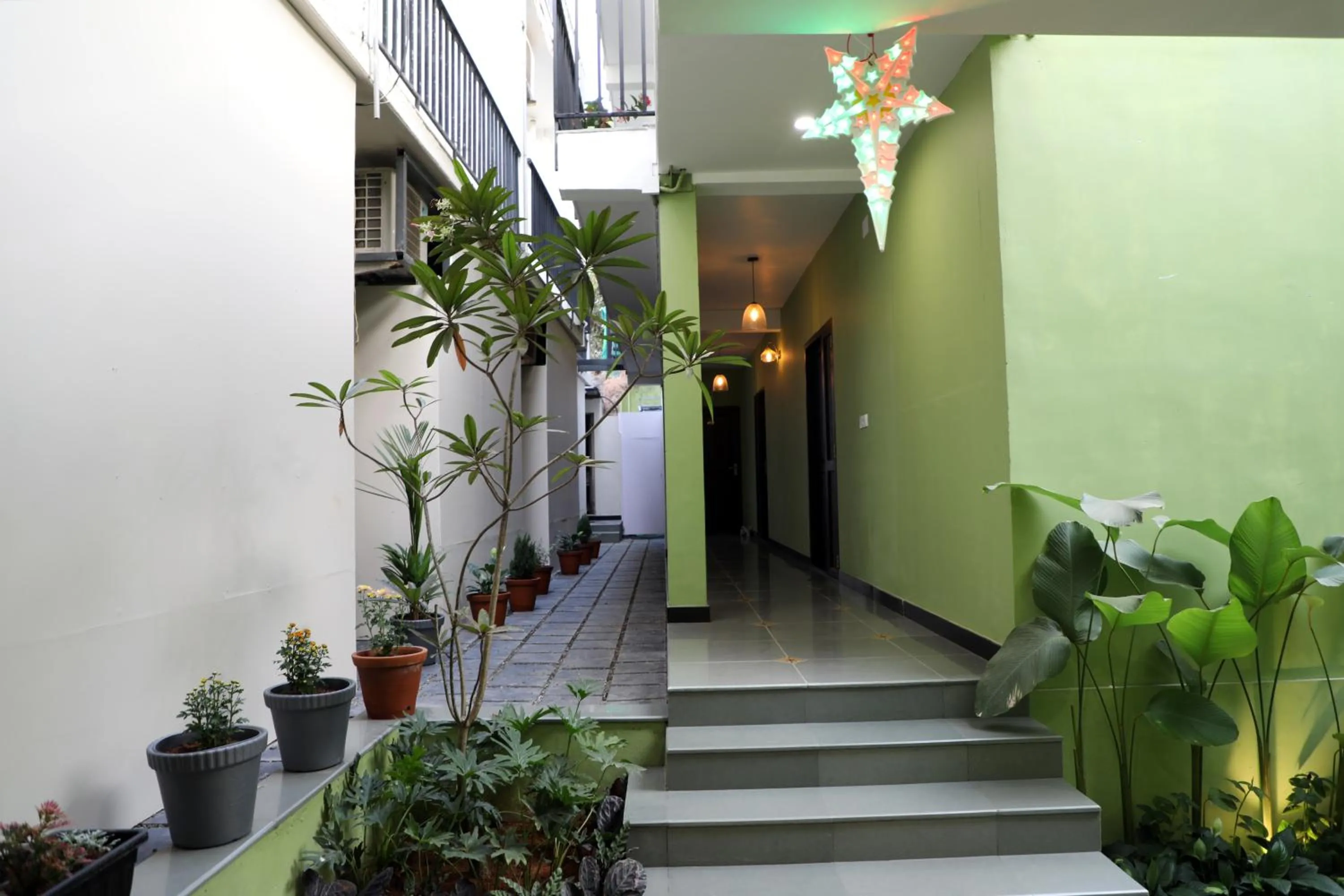 Property building in THE SUNSET BAY