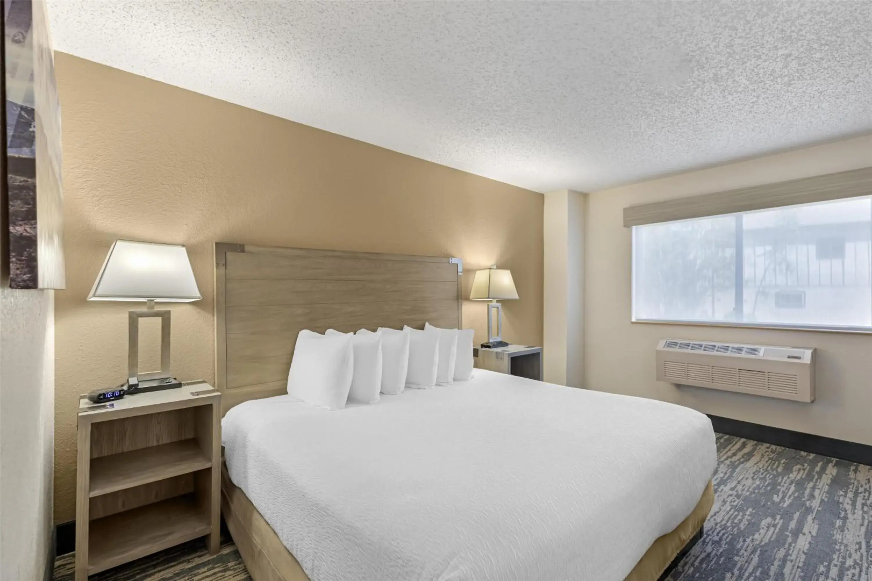 King Room with Disability Access in Best Western Alpenglo Lodge King Room with Disability Access in Best Western Alpenglo Lodge