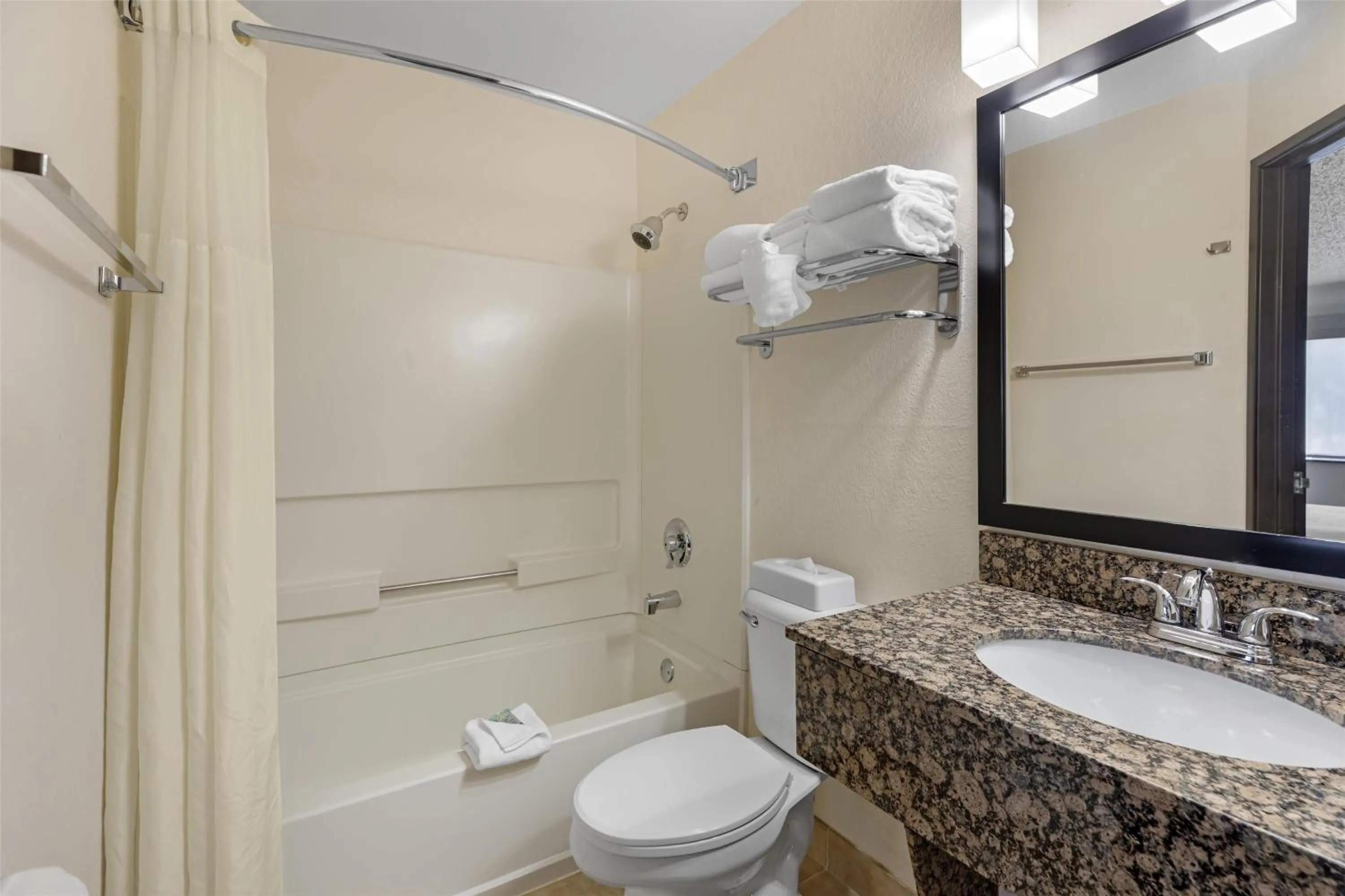 Bathroom in Best Western Alpenglo Lodge