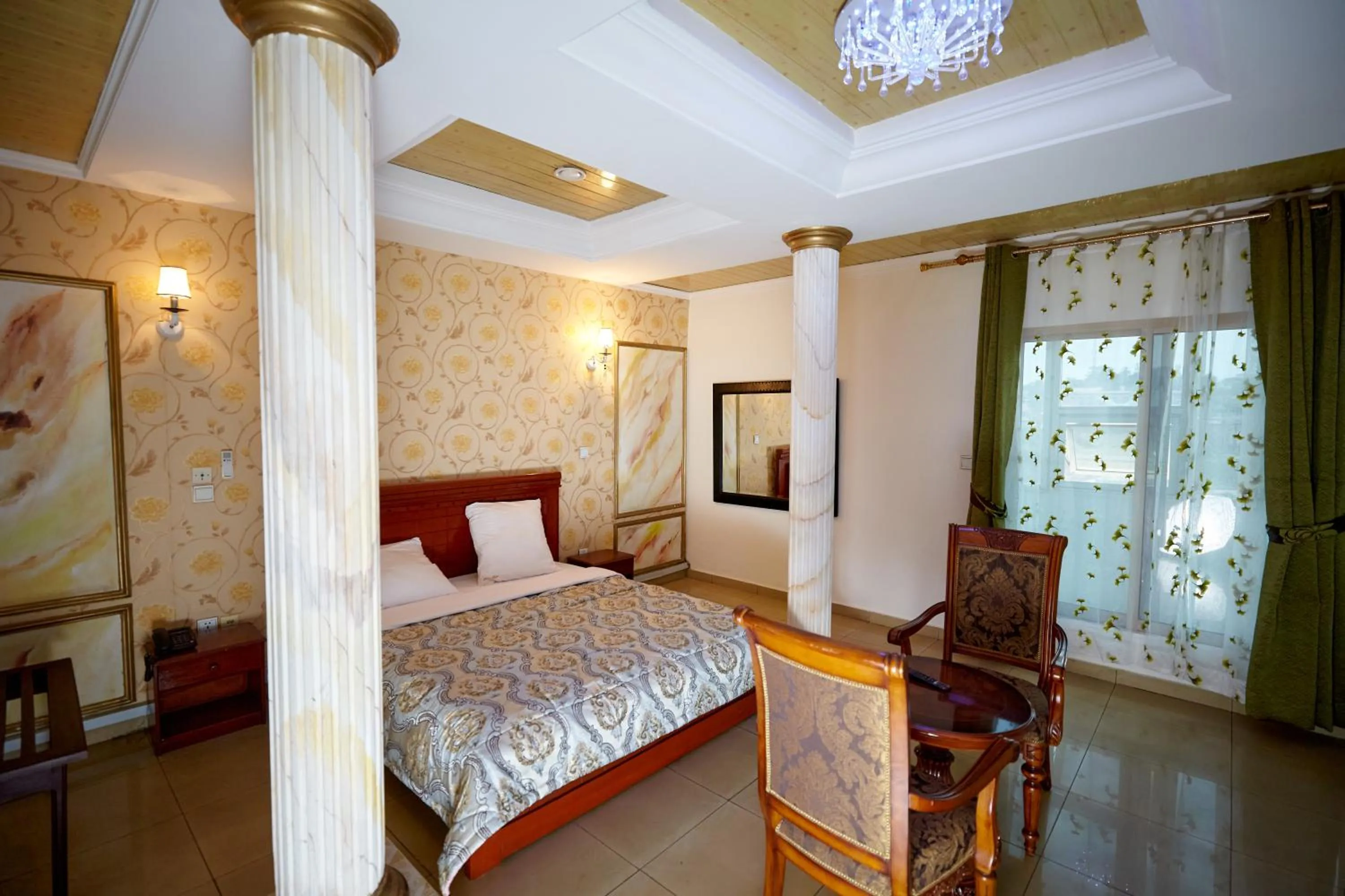 Bedroom, Bed in FELICIA HOTEL YAOUNDE