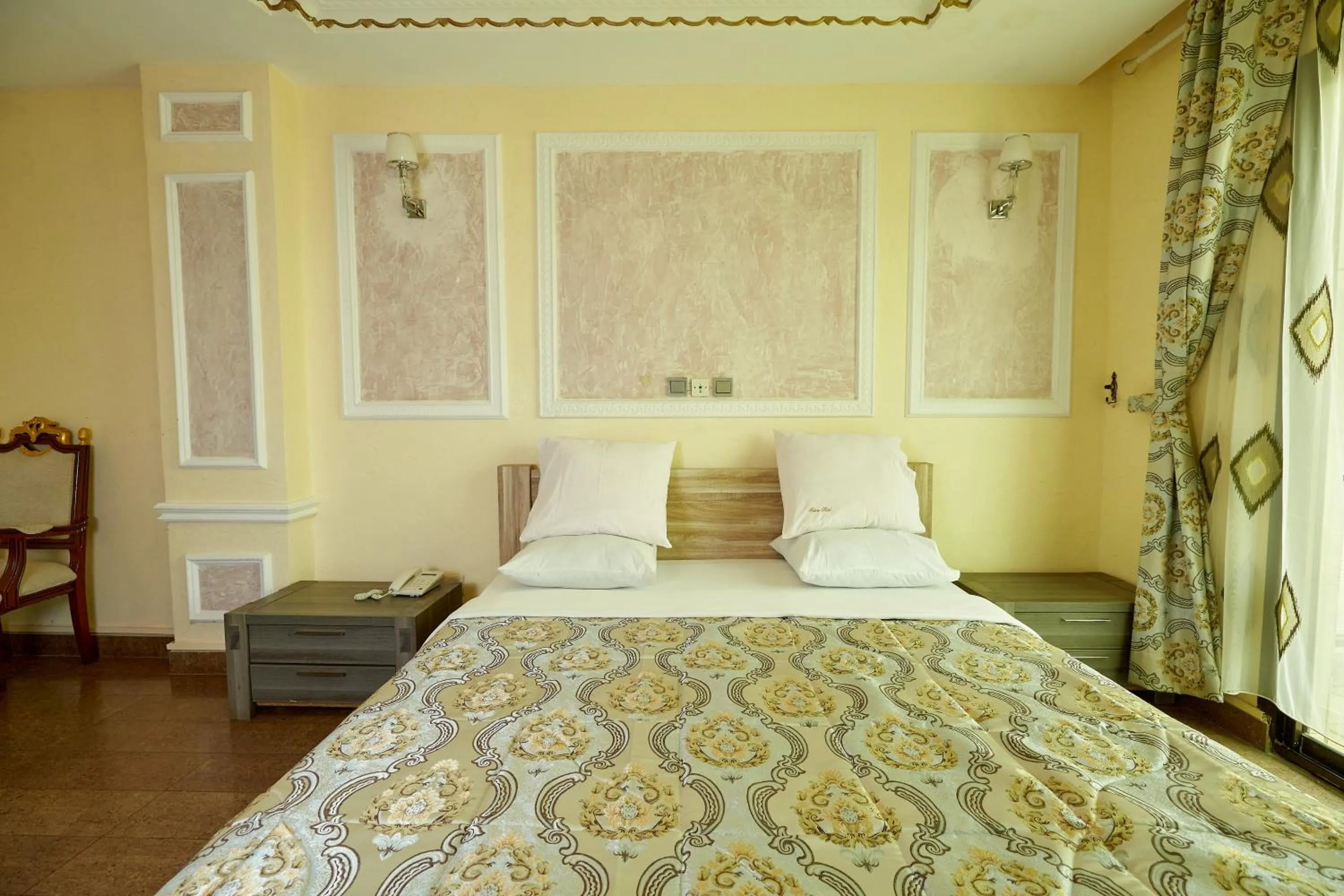 Bed in FELICIA HOTEL YAOUNDE