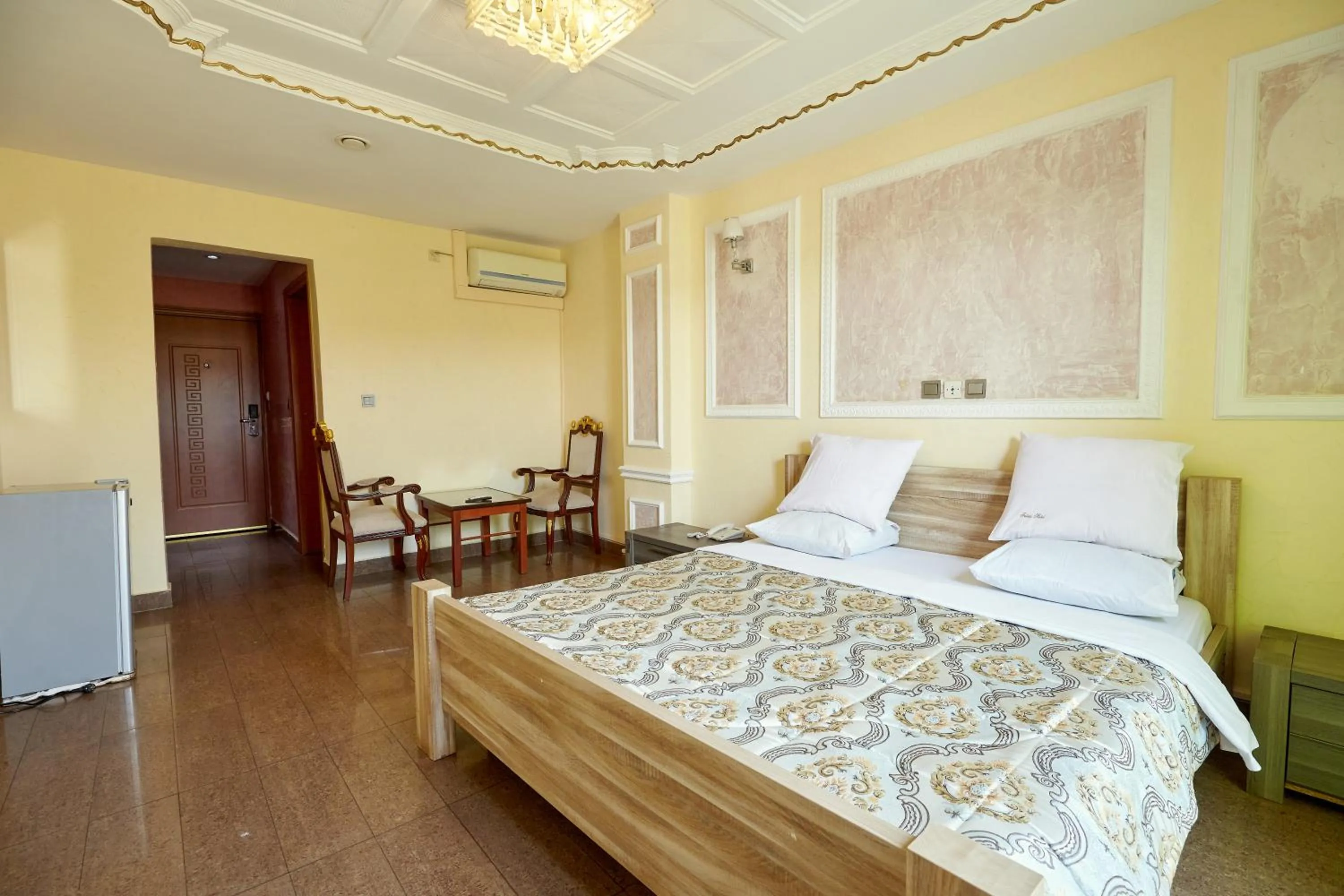 Bed in FELICIA HOTEL YAOUNDE