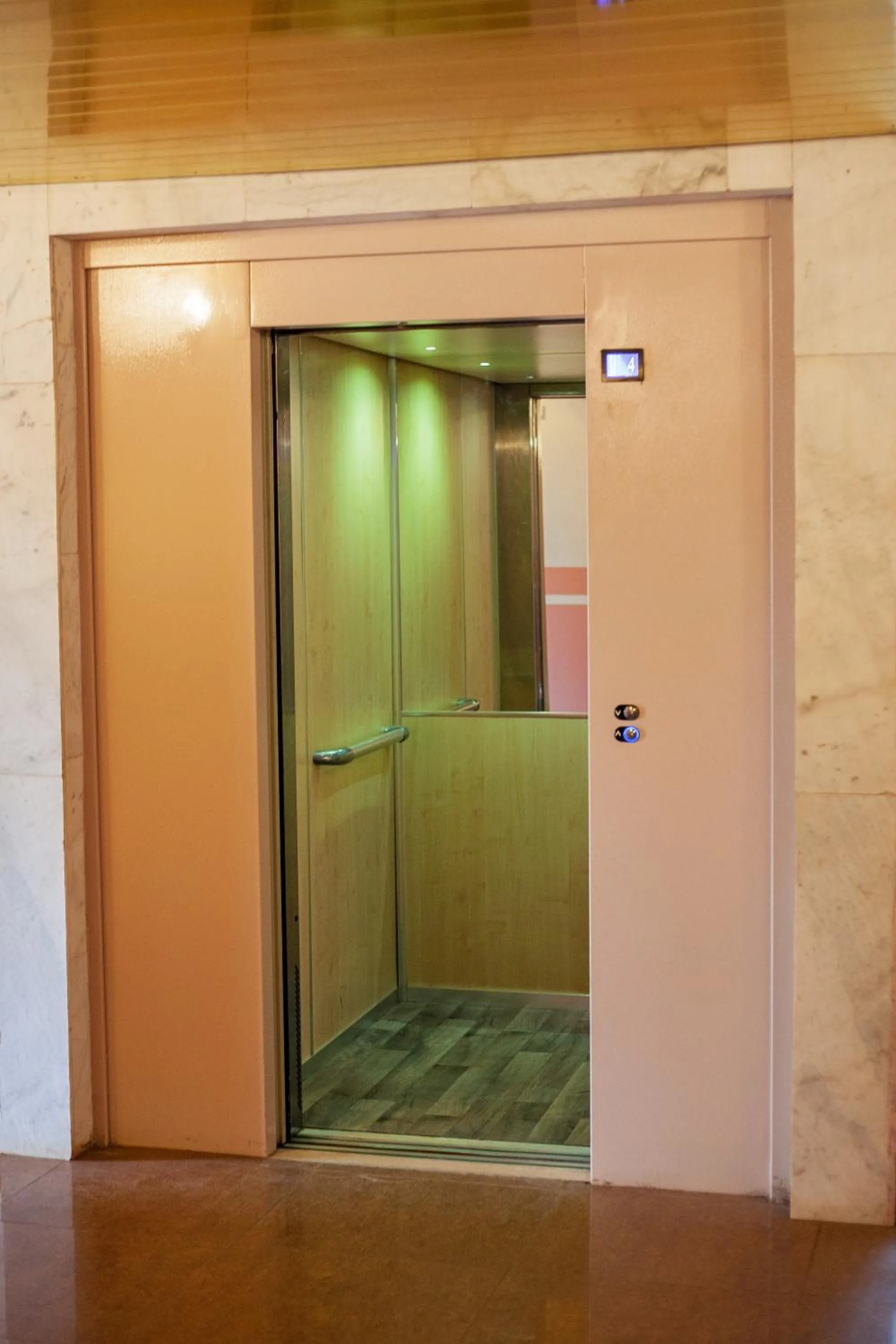 elevator in FELICIA HOTEL YAOUNDE