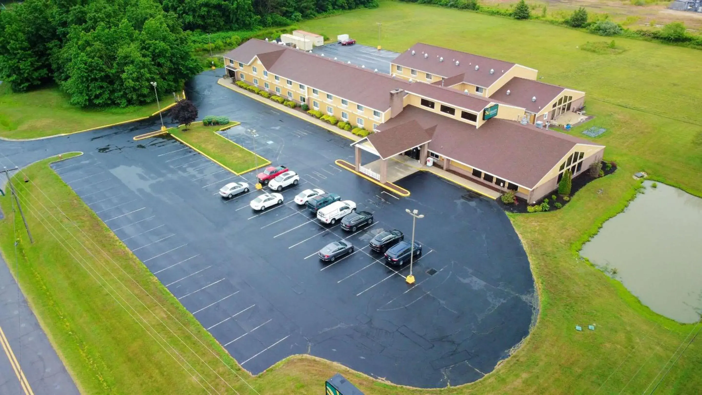 Property building in Quality Inn & Suites Harrington - Milford Property building in Quality Inn & Suites Harrington - Milford