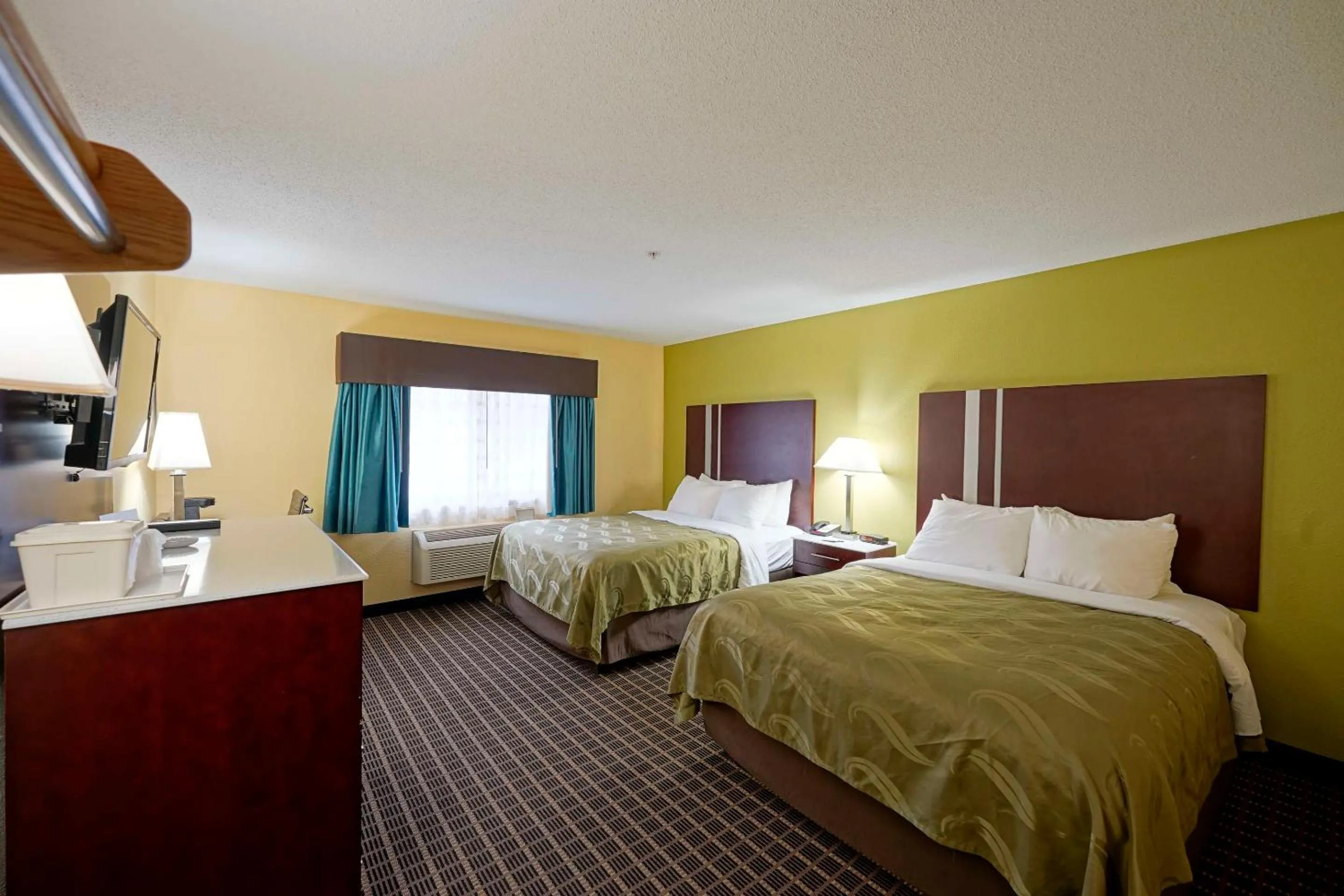 Bedroom, Bed in Quality Inn & Suites Harrington - Milford