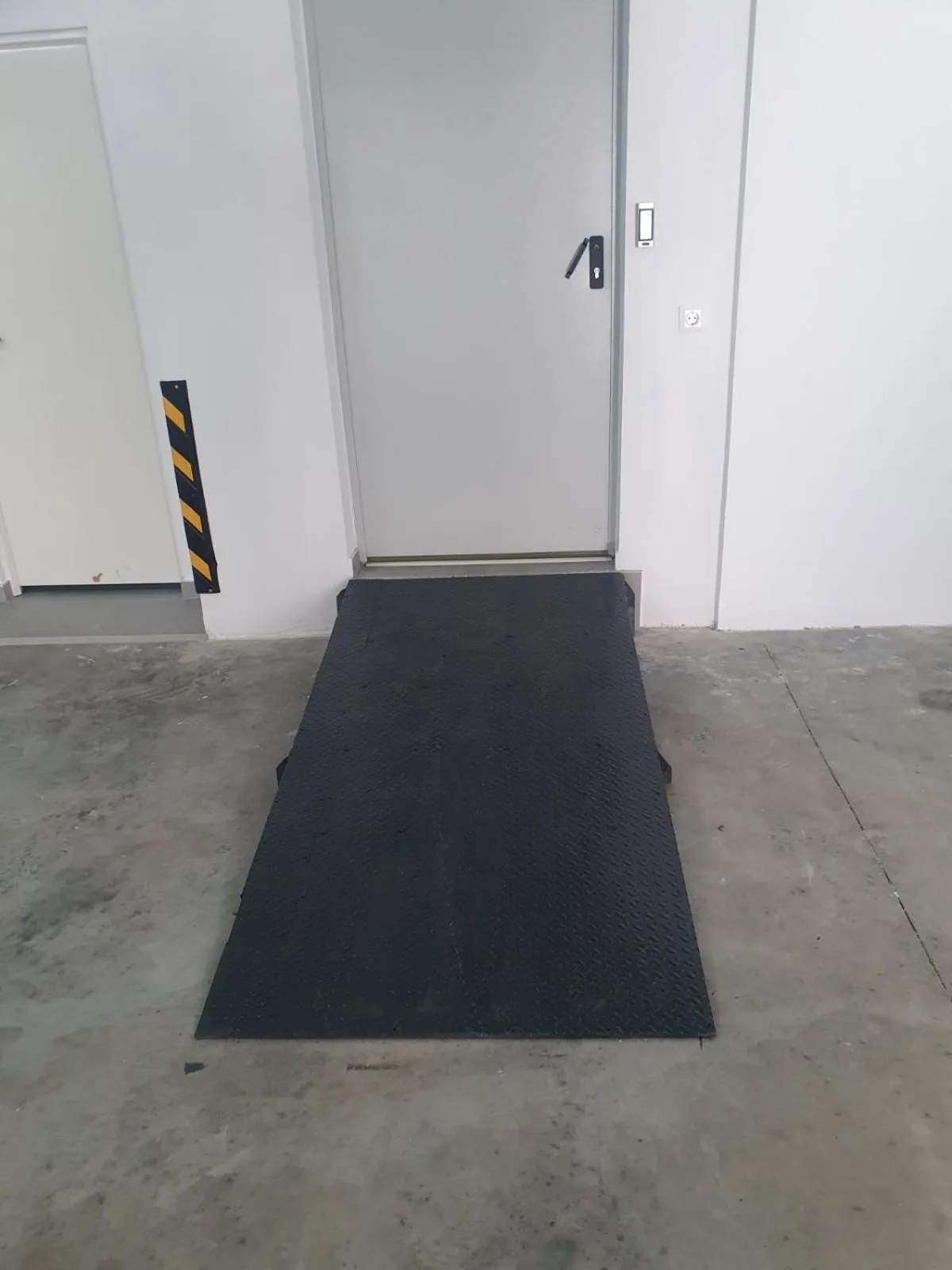 Parking in Anassa Suites