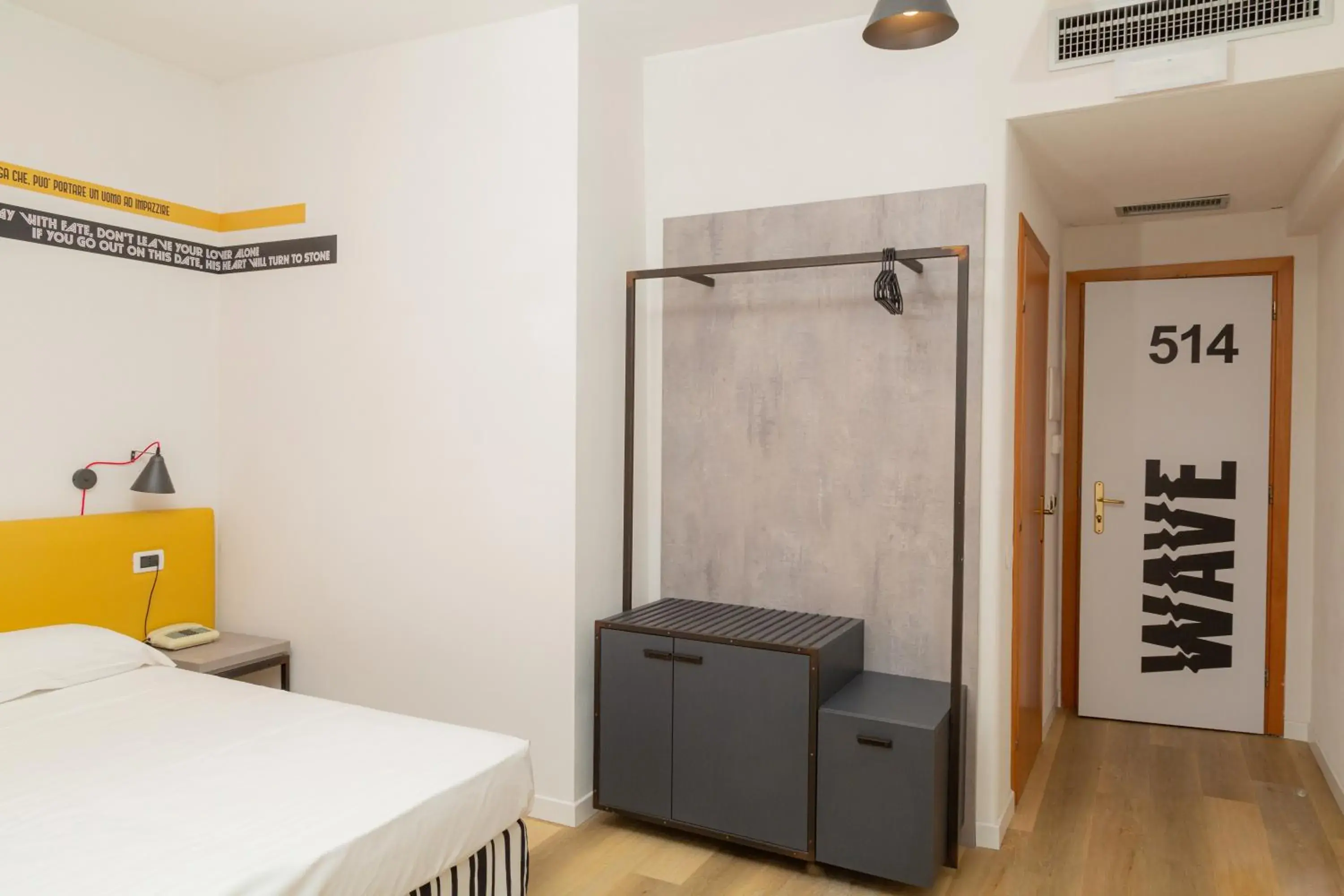 Bed in Wave Hotel Bed in Wave Hotel