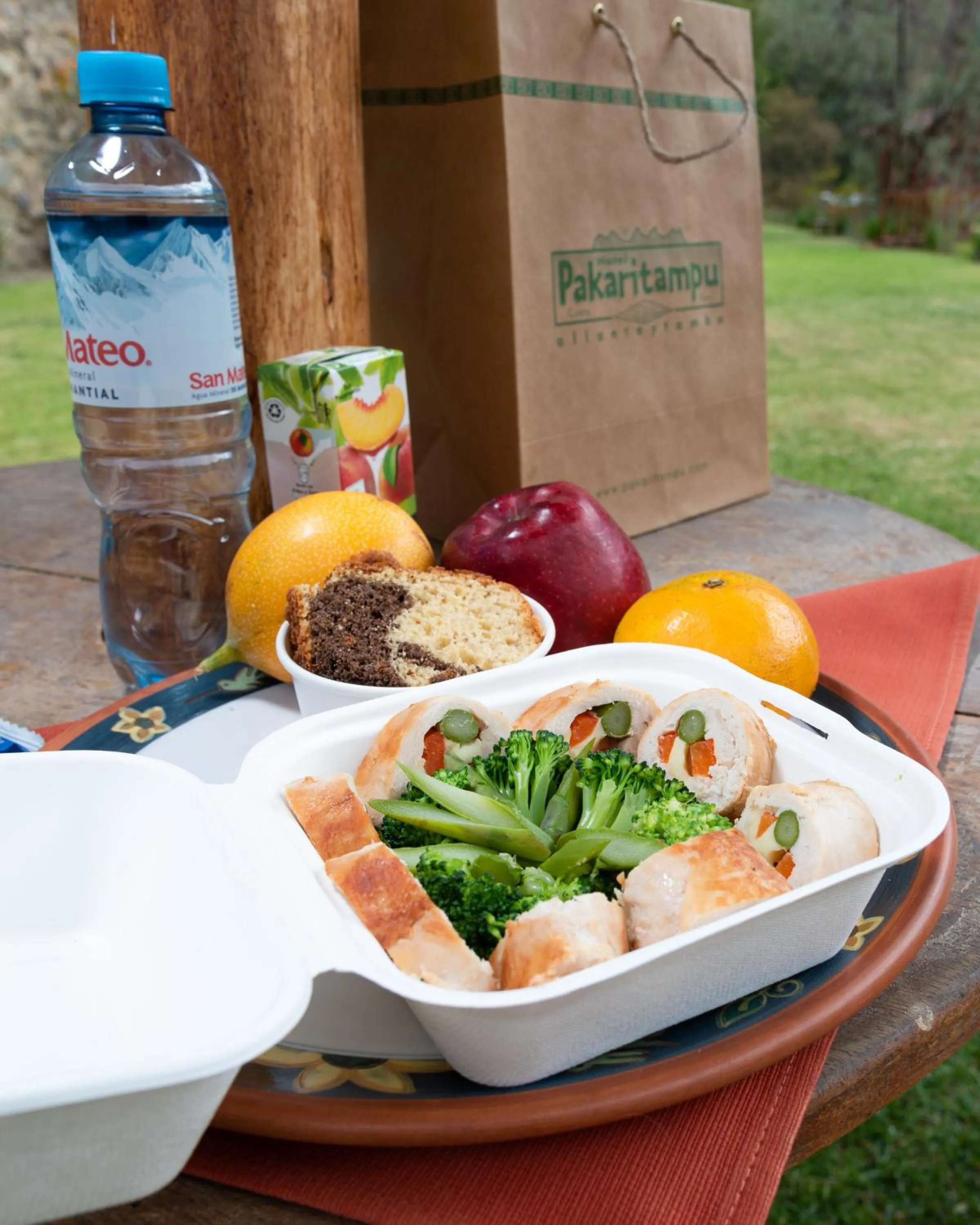 Restaurant/places to eat in Hotel Pakaritampu