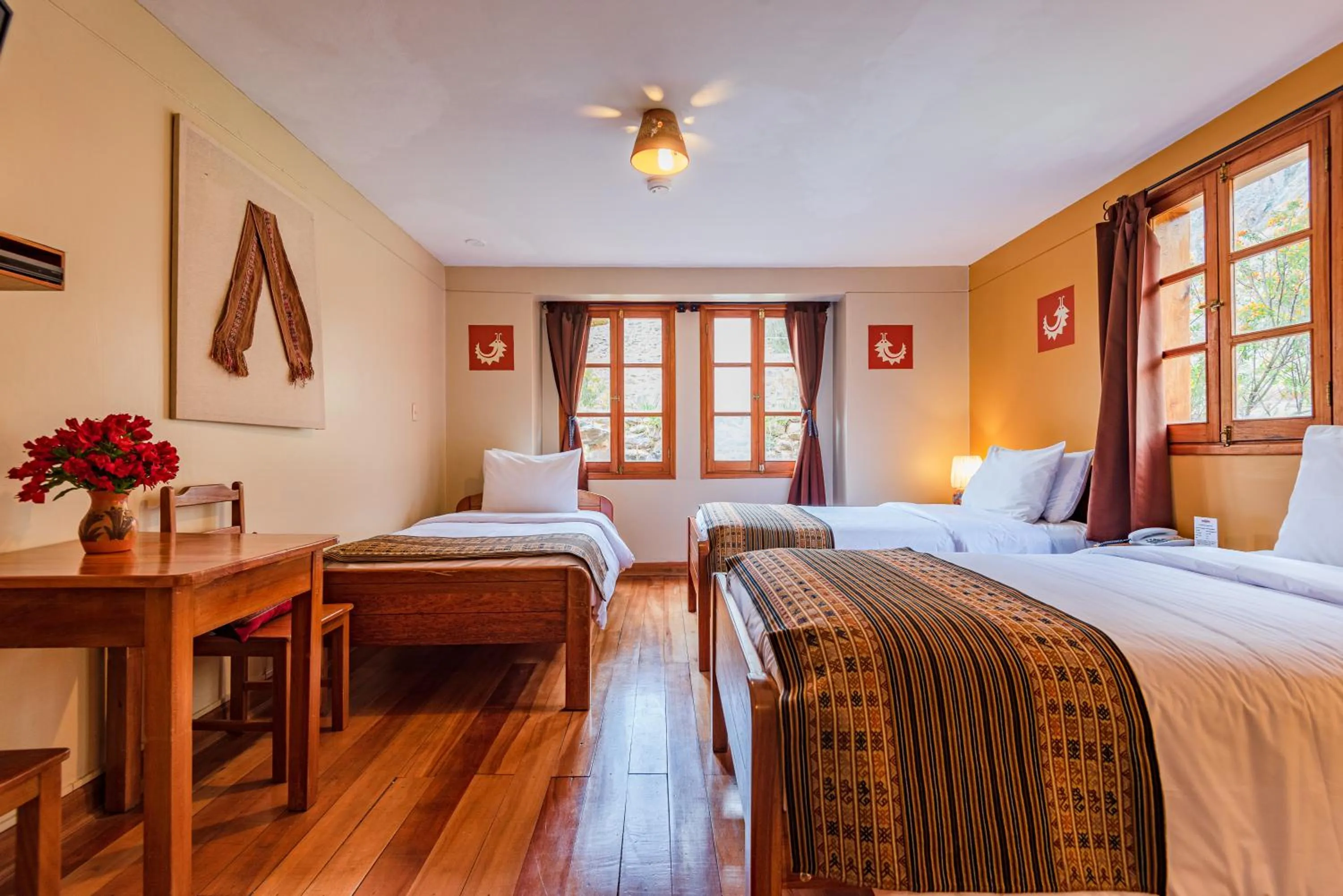 Photo of the whole room, Bed in Hotel Pakaritampu