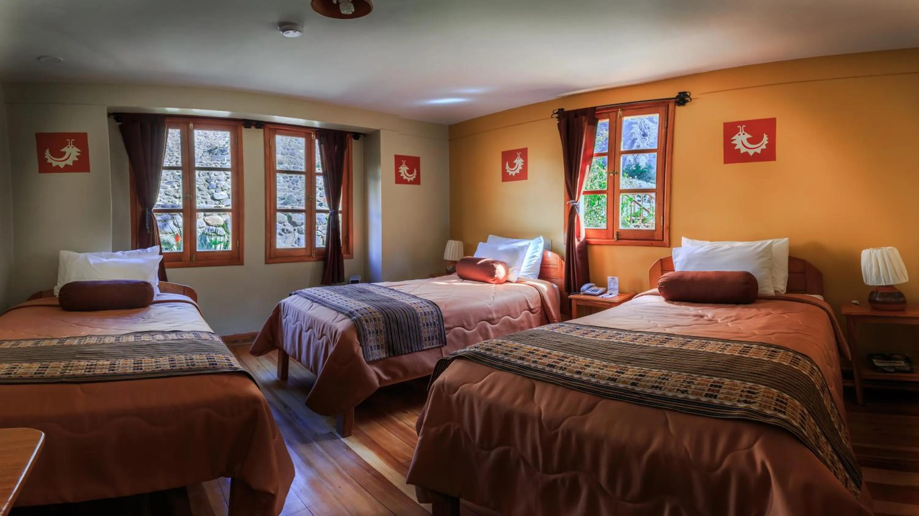 Photo of the whole room, Bed in Hotel Pakaritampu