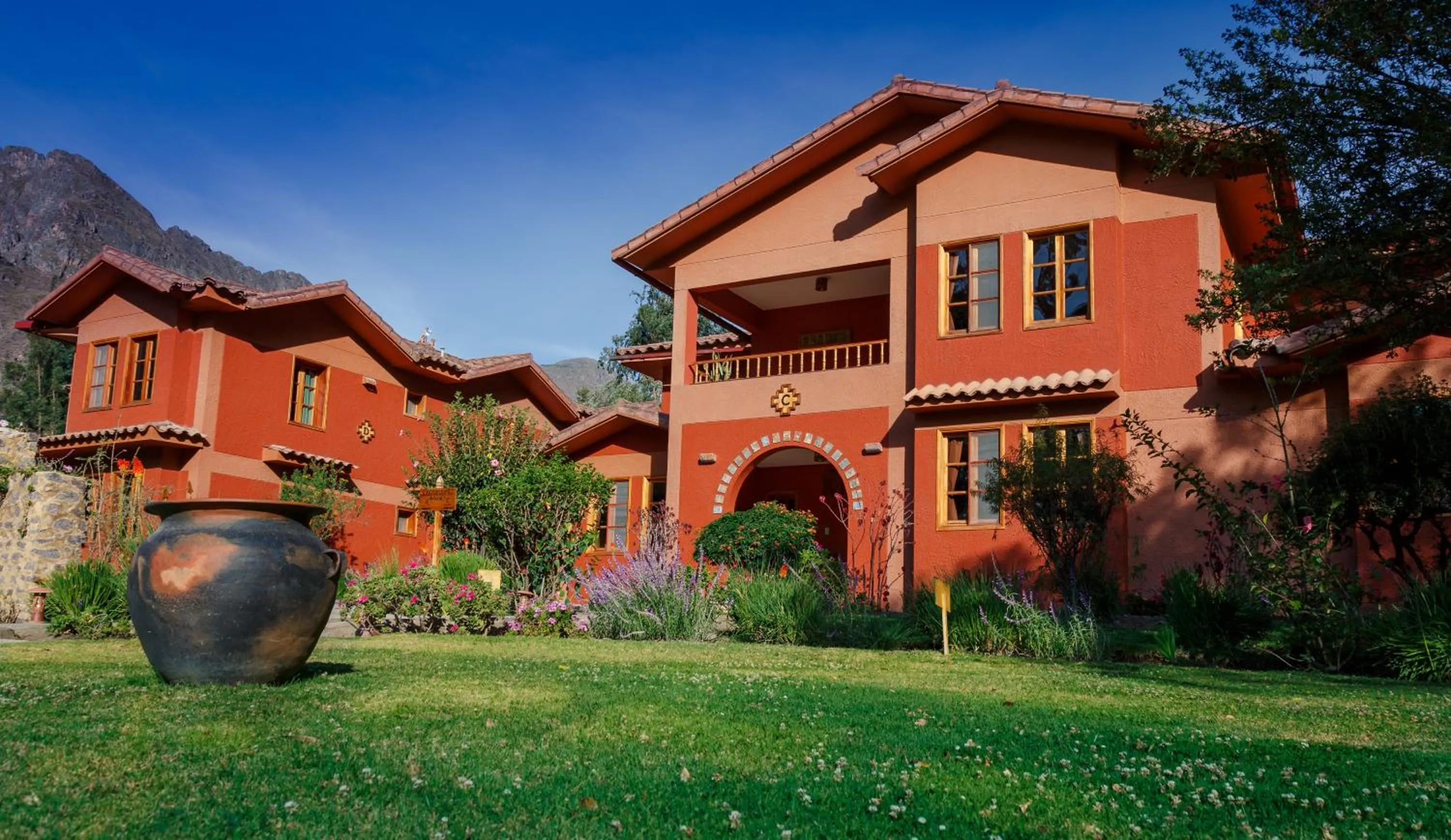 Property building in Hotel Pakaritampu