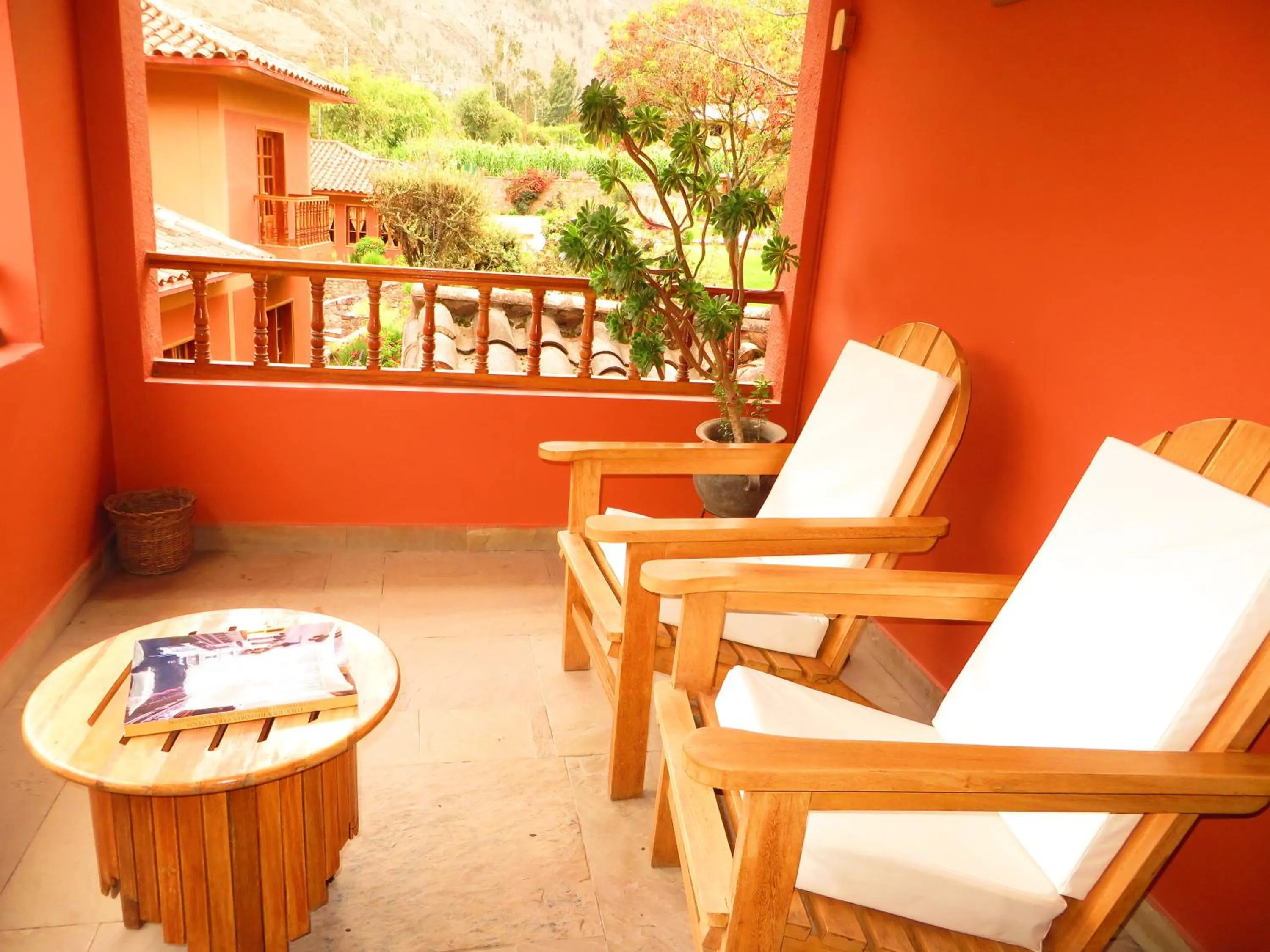 Day in Hotel Pakaritampu