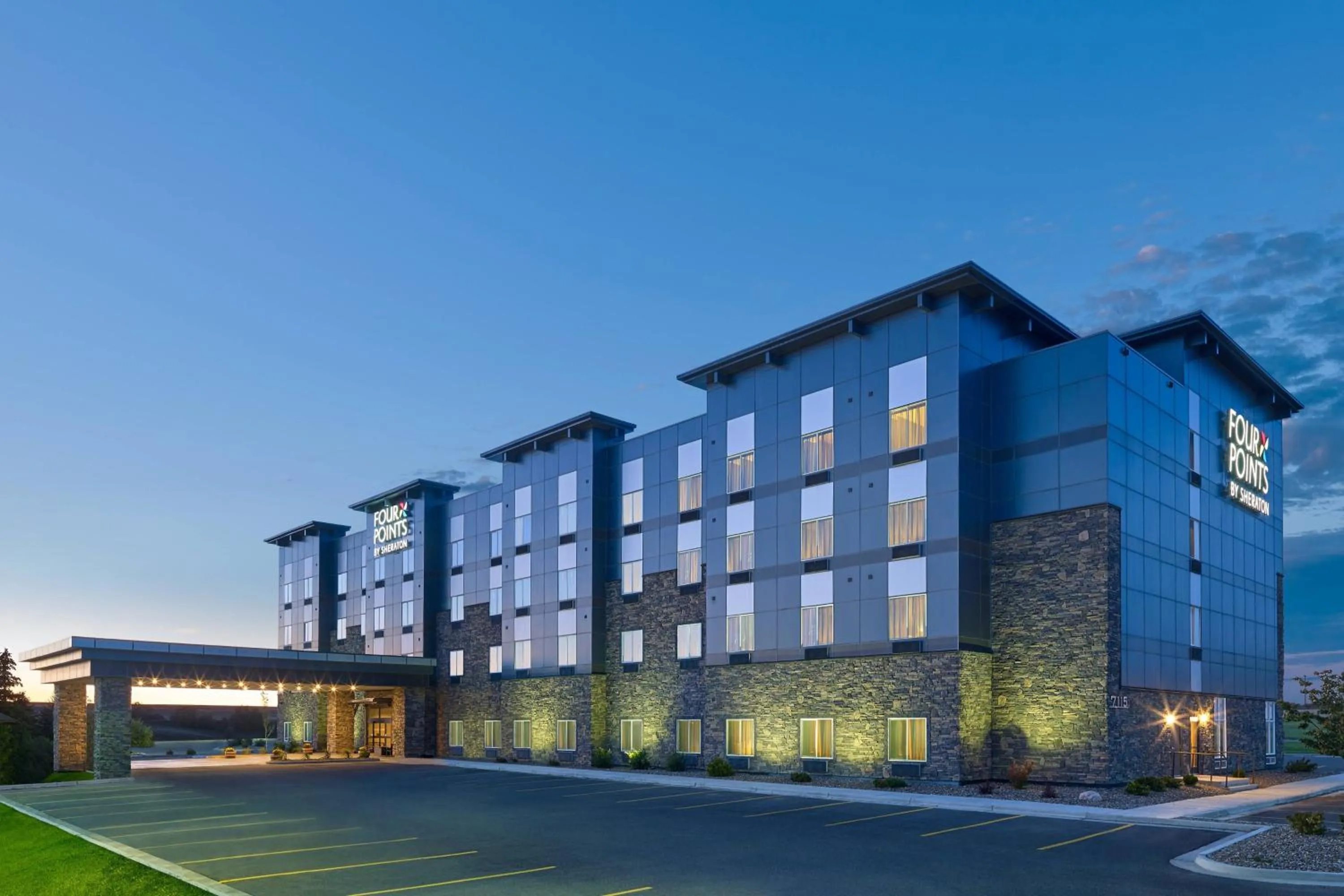 Property building in Four Points by Sheraton Williston