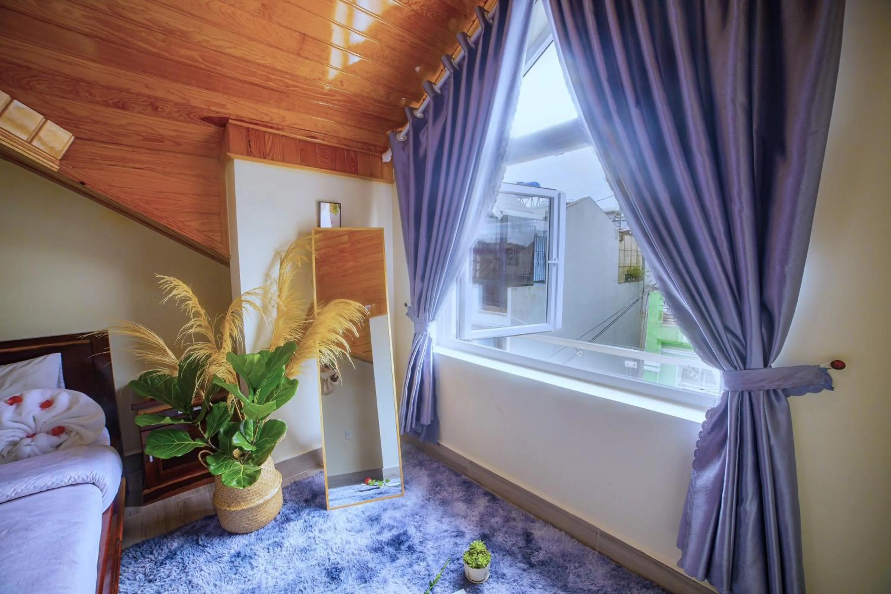 View (from property/room), Bed in Nhat Hoang Homestay Da Lat