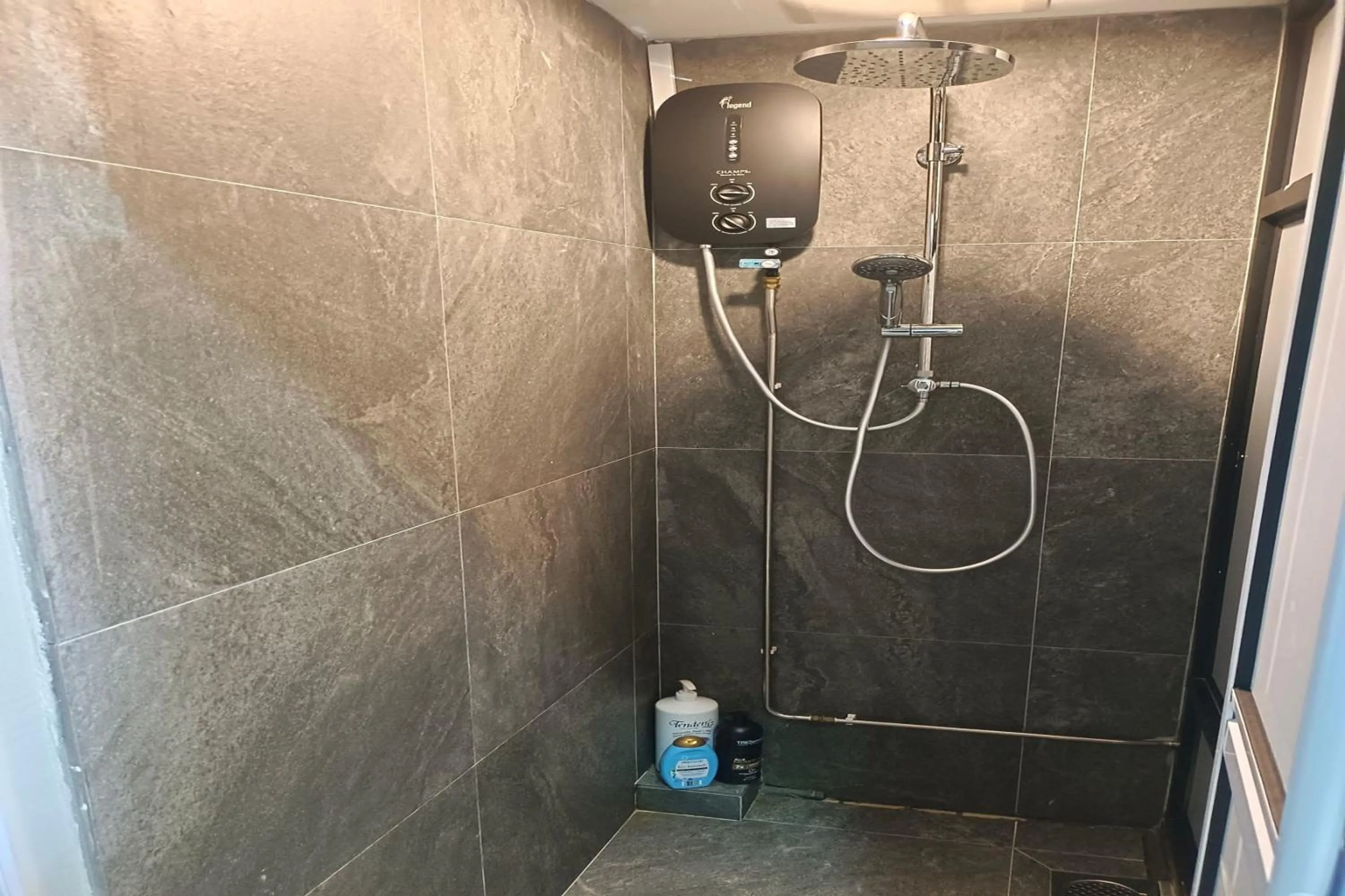 Bathroom in CSW Hostel