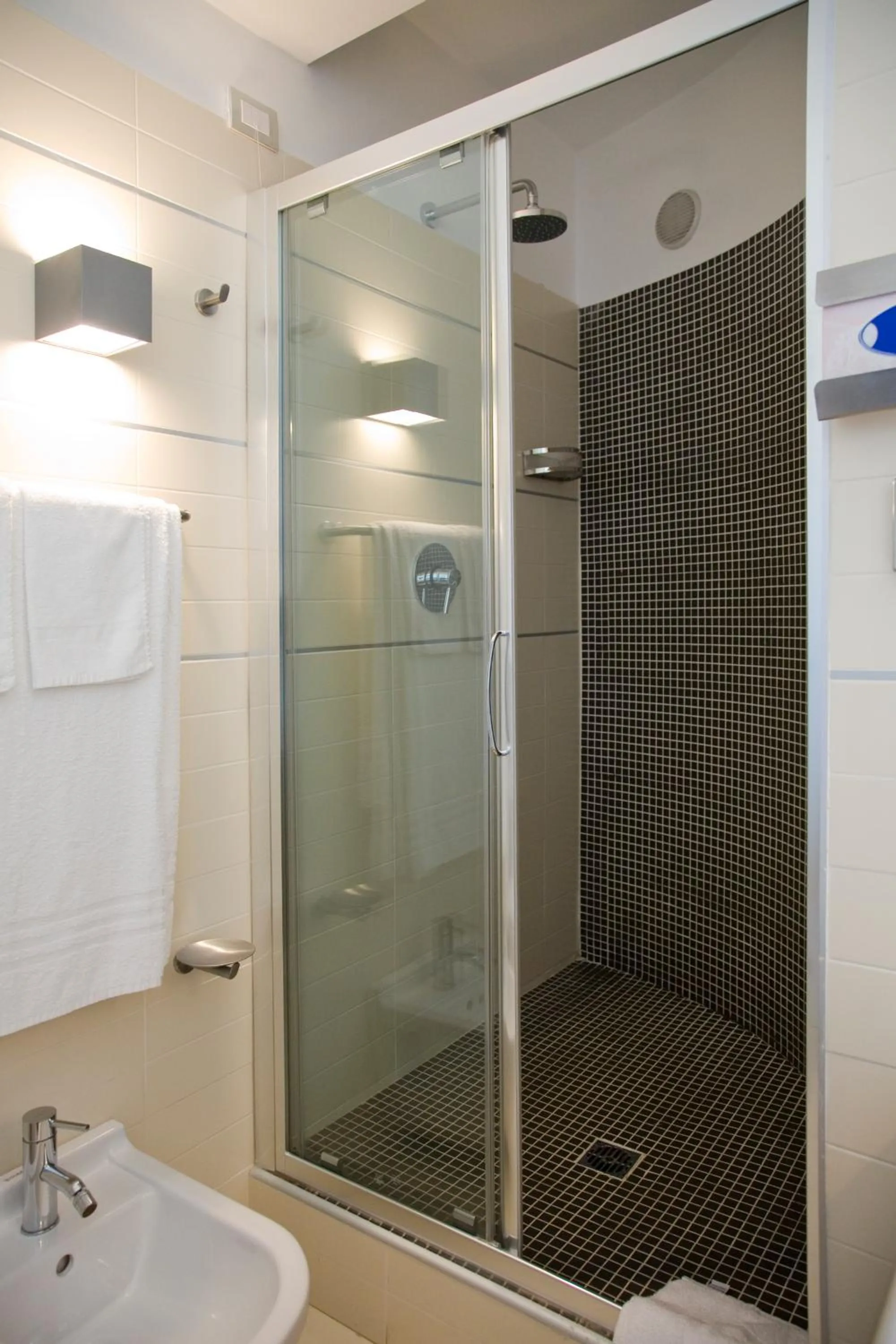 Shower in Hotel Le Piane