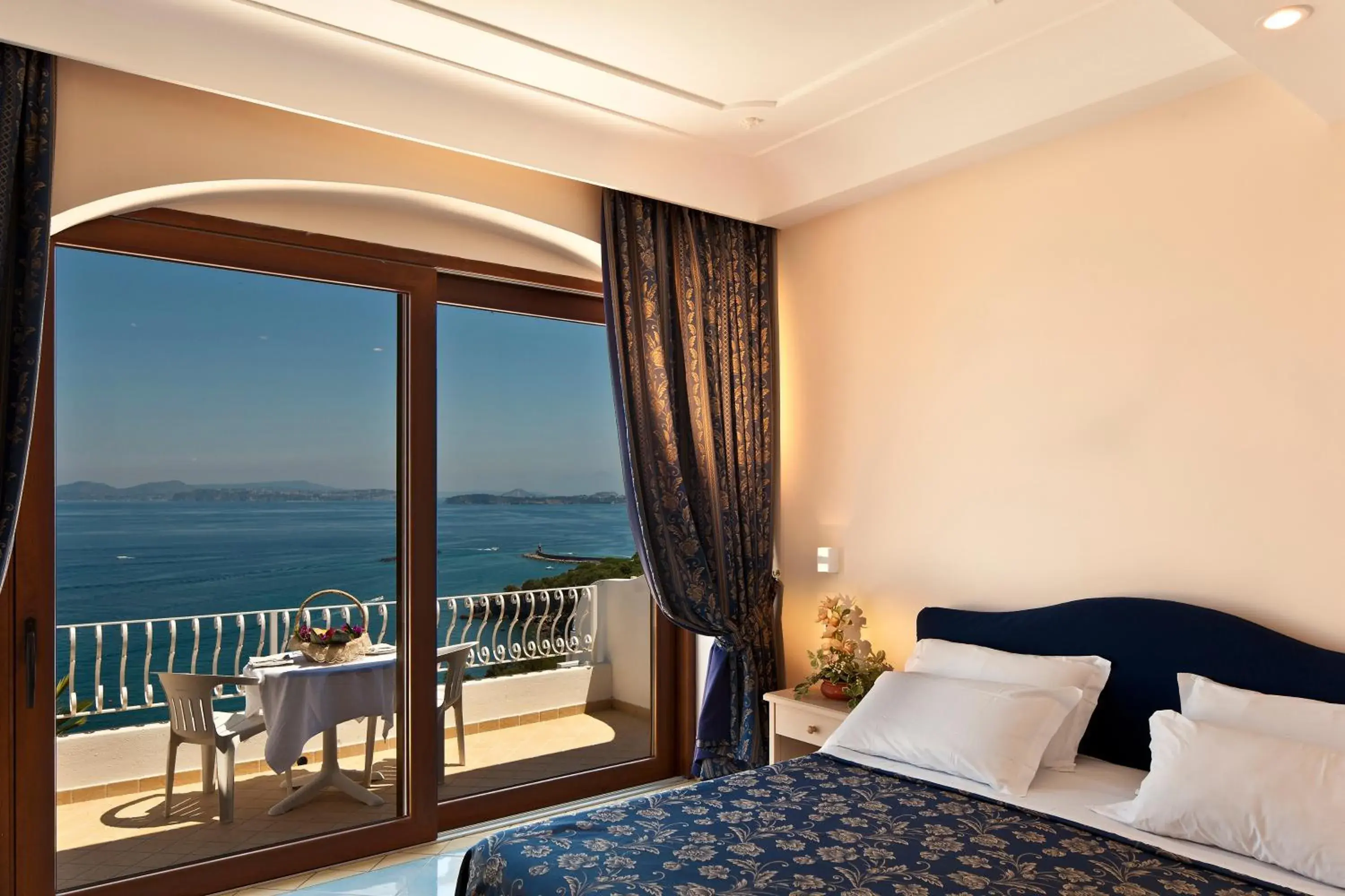 Bedroom, Bed in Le Querce Resort Sea Thermae & Spa Bedroom, Bed in Le Querce Resort Sea Thermae & Spa