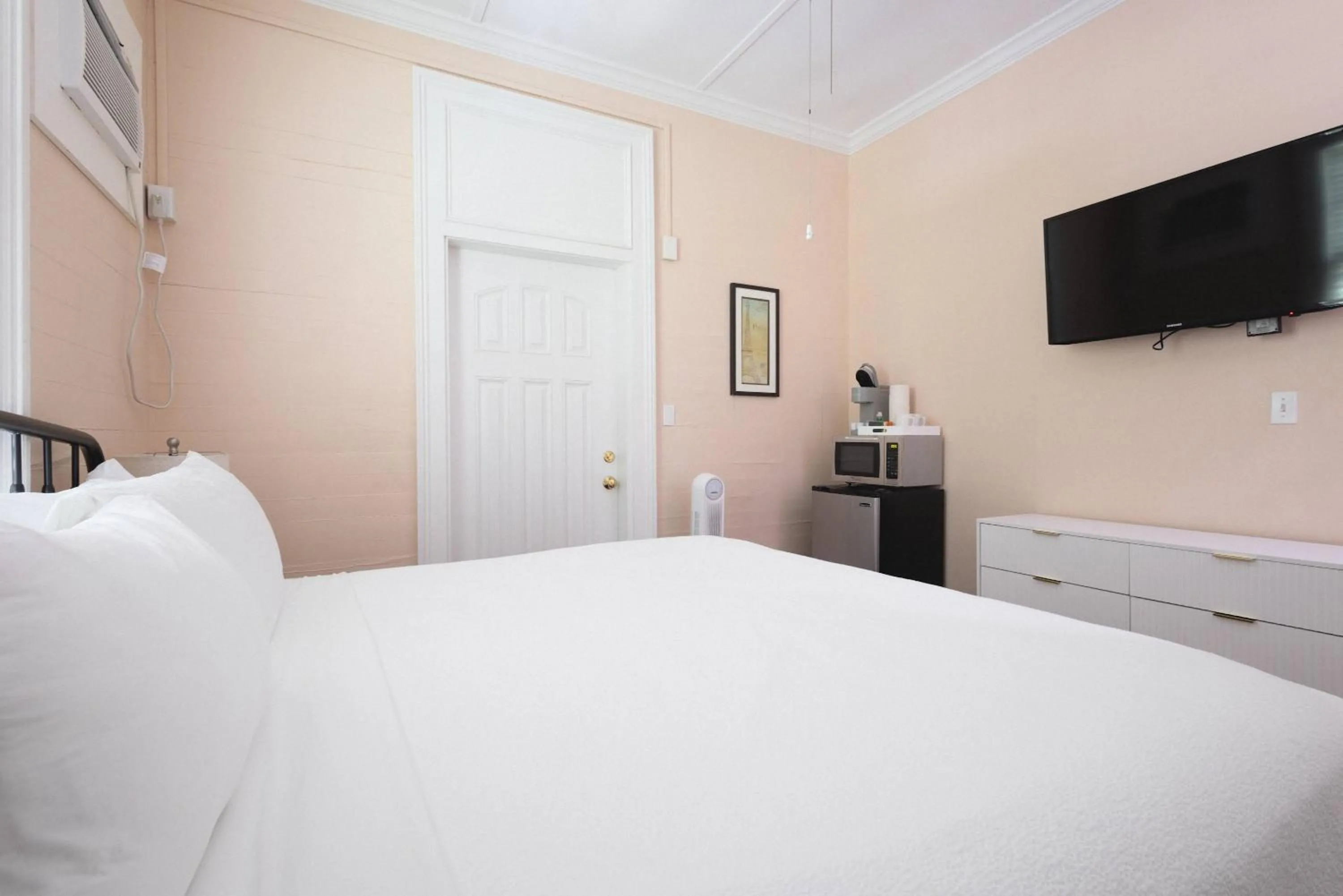 Bed in Creme Brulee Suite